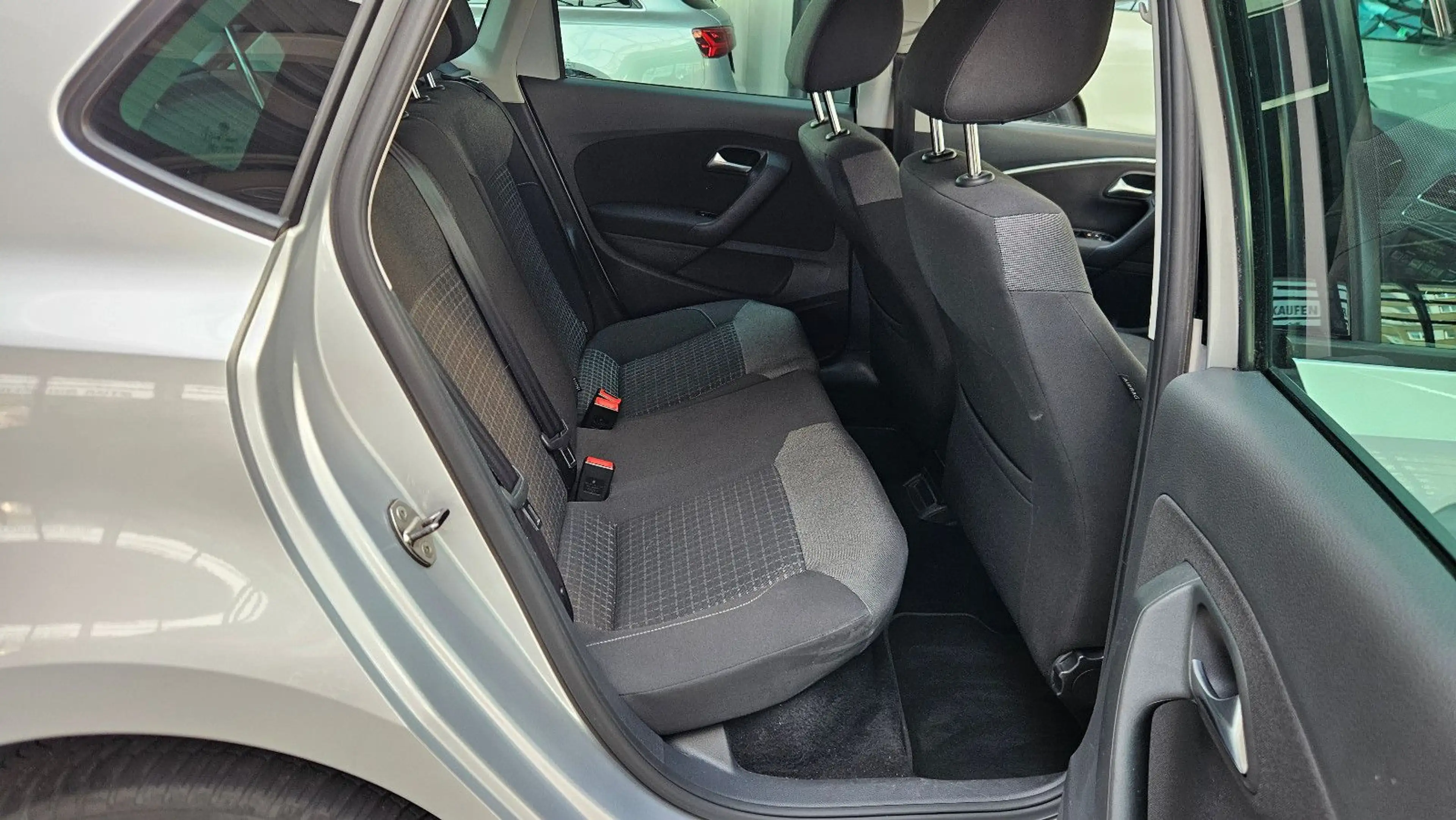 Volkswagen Polo V Comfortline BMT/Start-Stopp *Navi*SHZ* — photo 12
