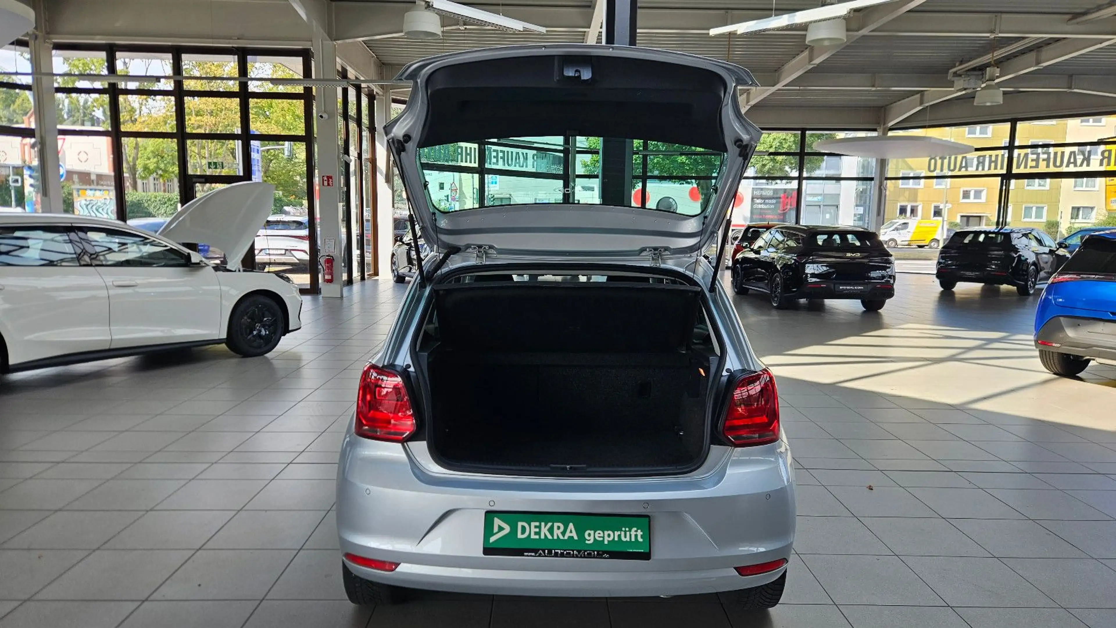 Volkswagen Polo V Comfortline BMT/Start-Stopp *Navi*SHZ* — photo 7