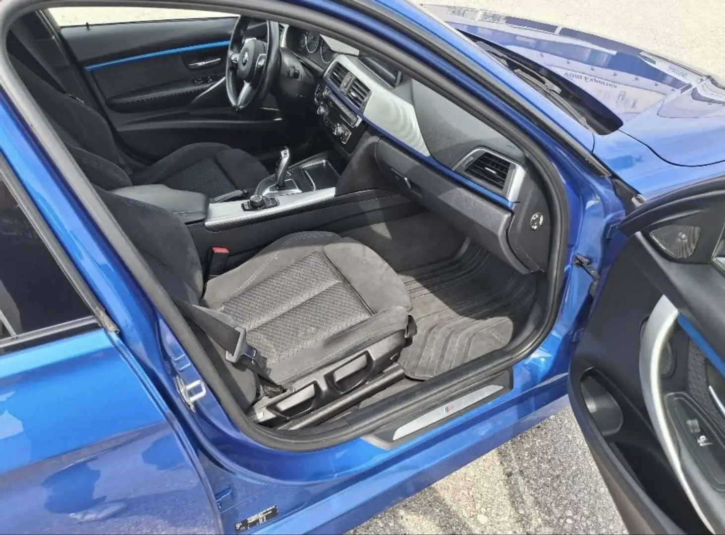 BMW 318 318i Touring M Sport Aut. - 2