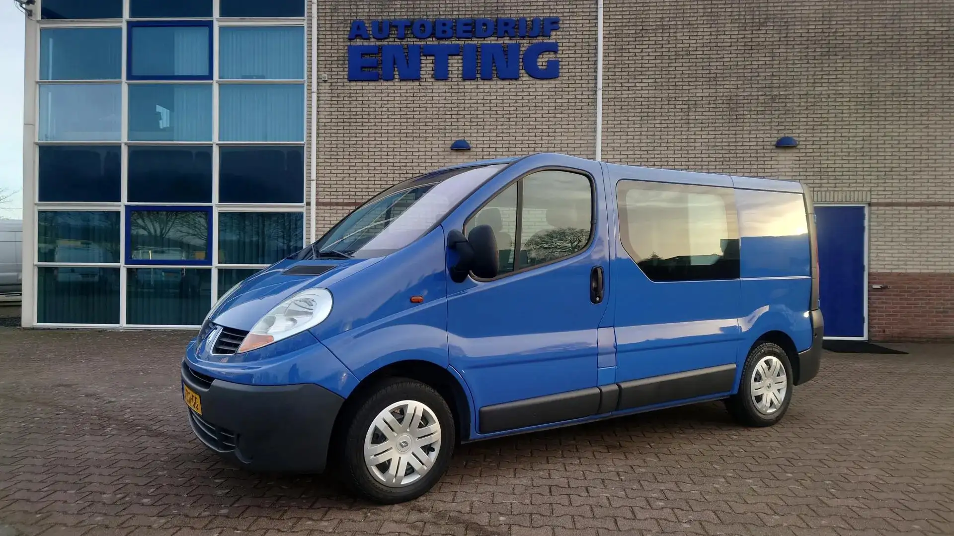 Renault Trafic 2.0 DCI 66KW Rolstoellift 3+1 MARGE Blue - 1