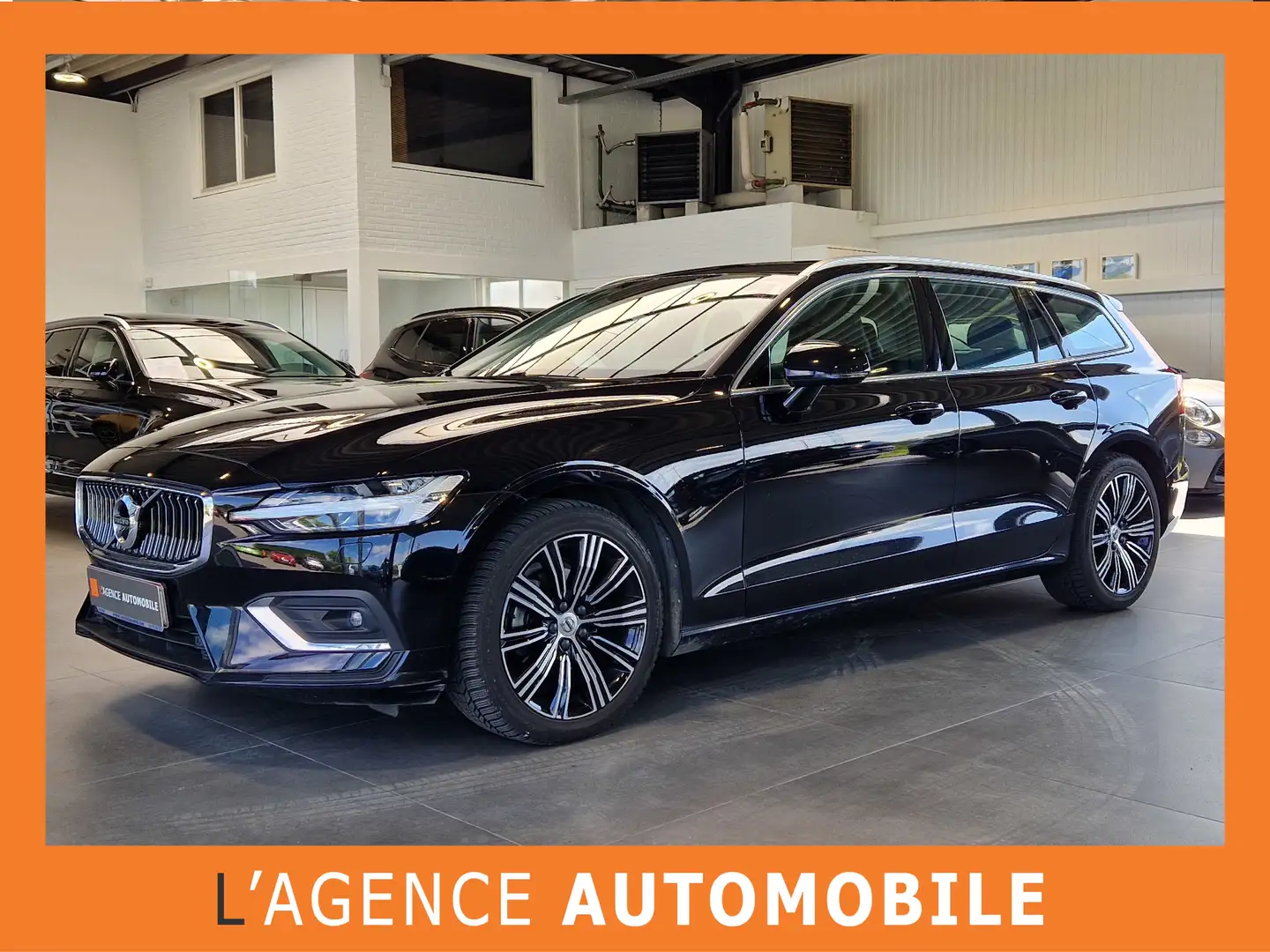 Volvo V60 2.0 B4 MHE Inscription Geartronic - Garantie 12M Noir - 1