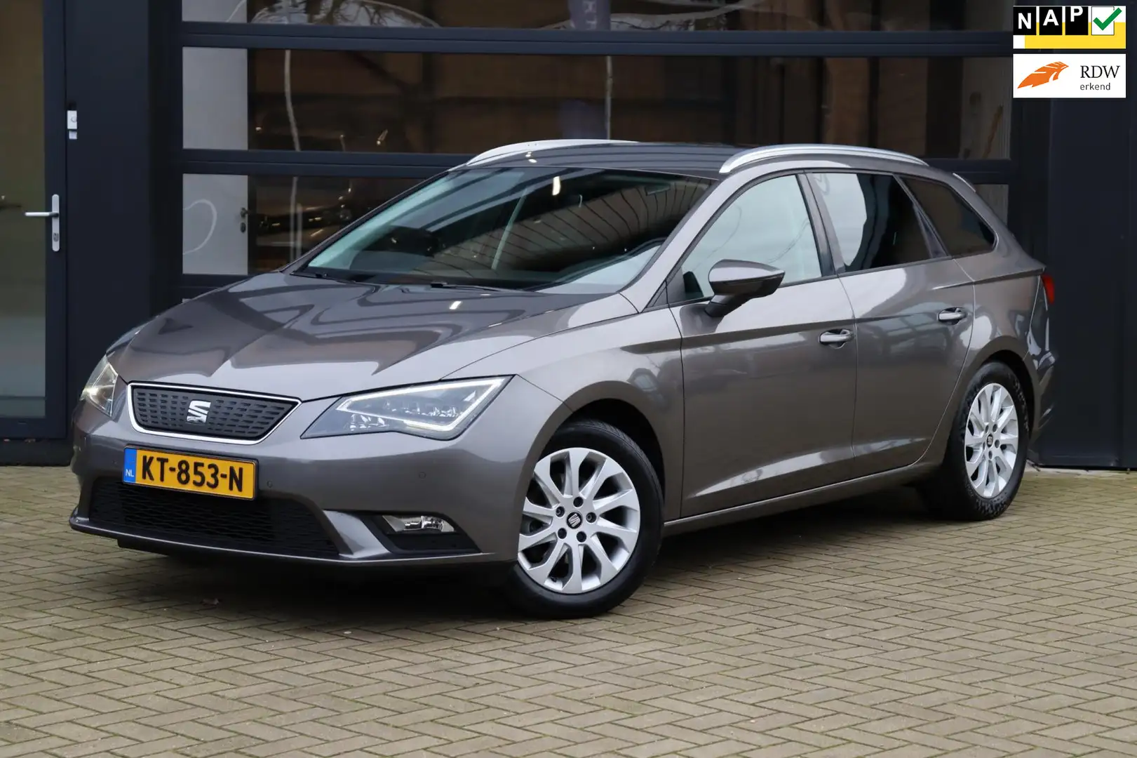 SEAT Leon ST 1.0 EcoTSI Style Connect | NAP | Cruise | Navi Grijs - 1