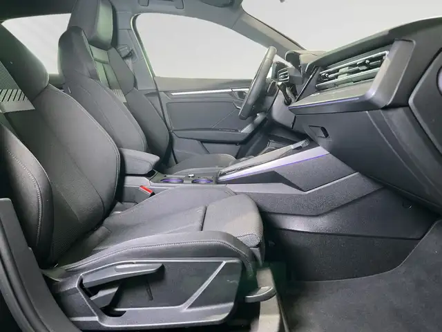 Audi A3 view 9