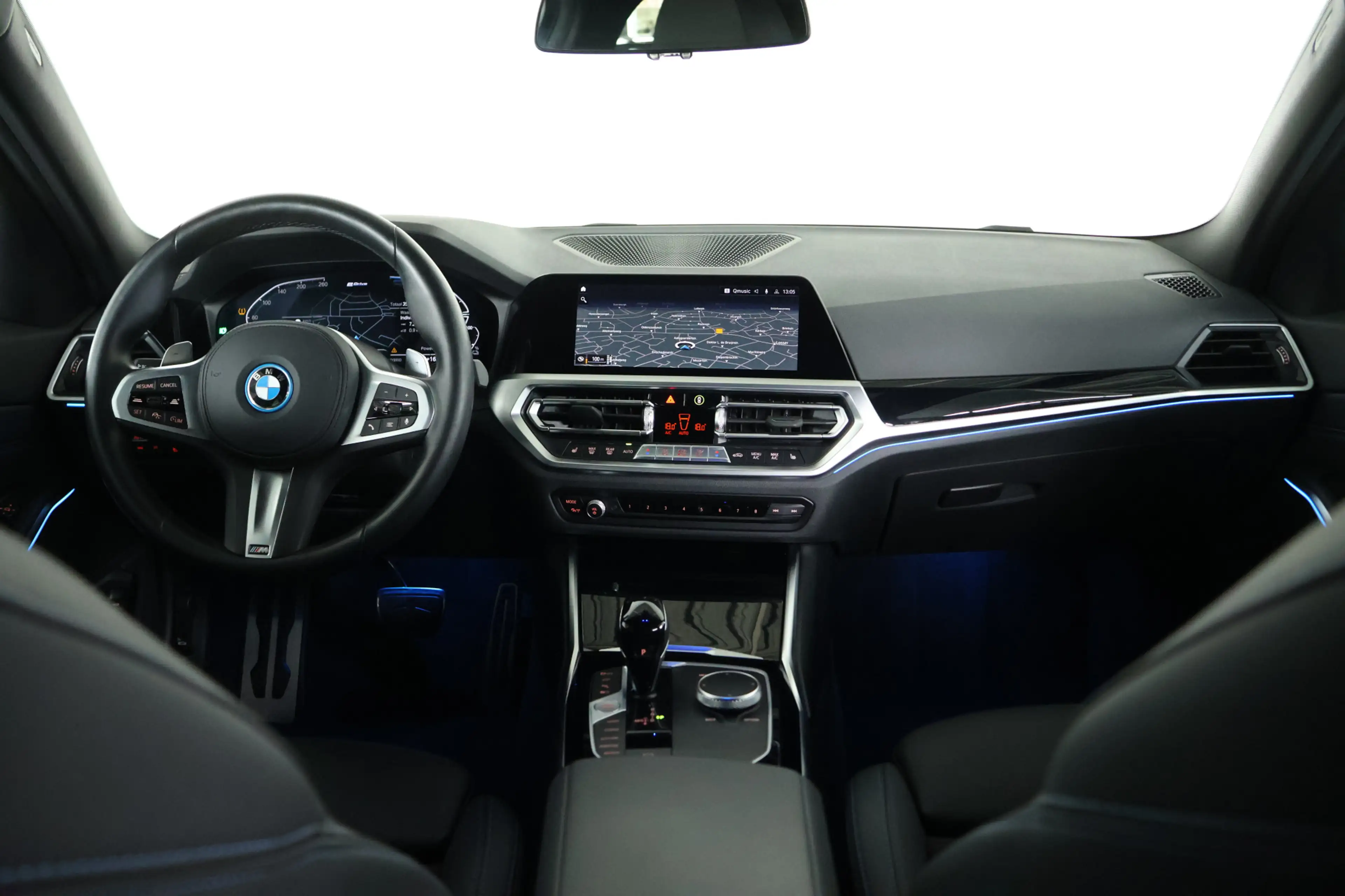 BMW 330 3 Serie Touring 330e xDrive M-Sport / Laser-LED / — photo 17