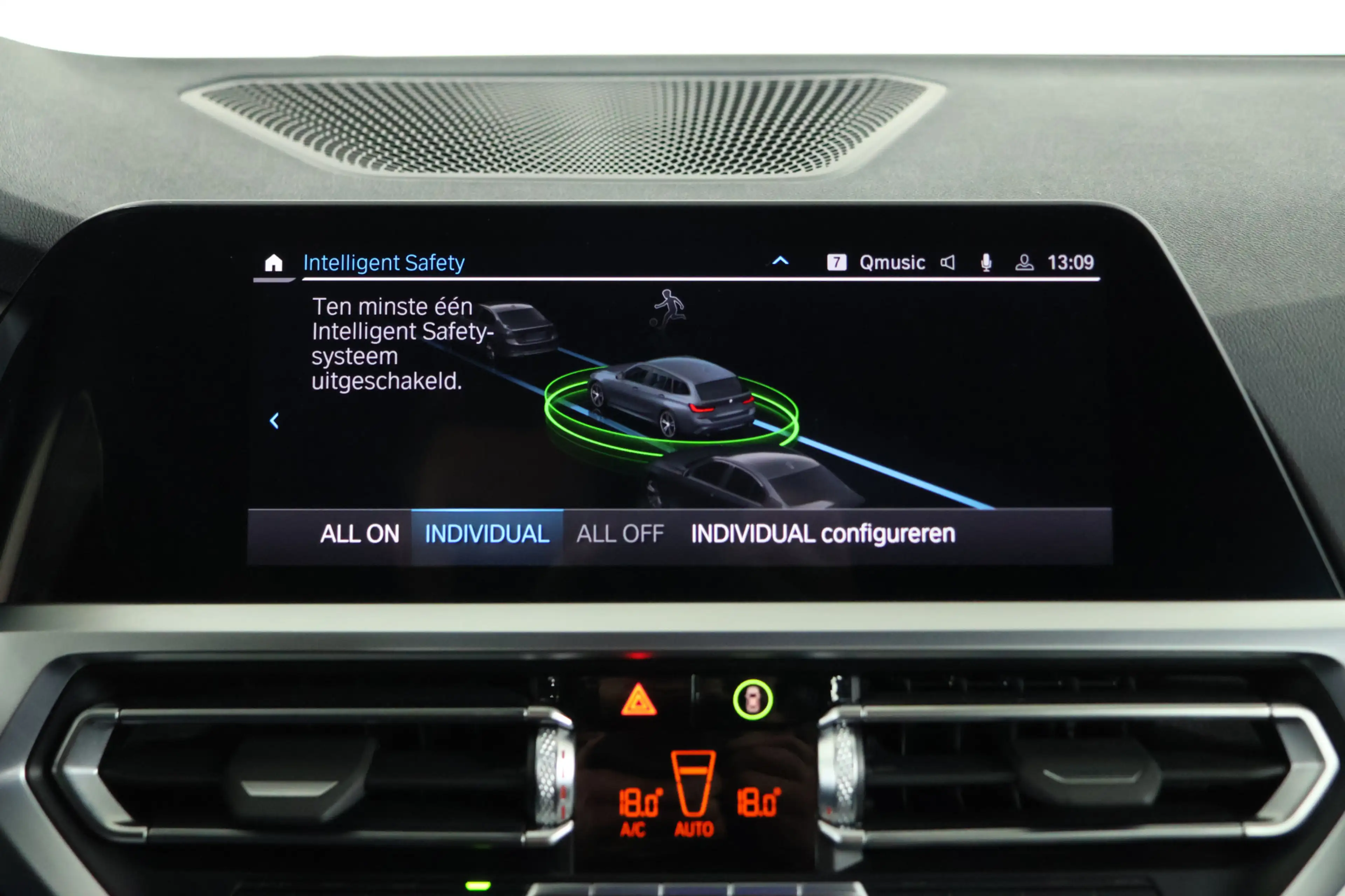 BMW 330 3 Serie Touring 330e xDrive M-Sport / Laser-LED / — photo 26