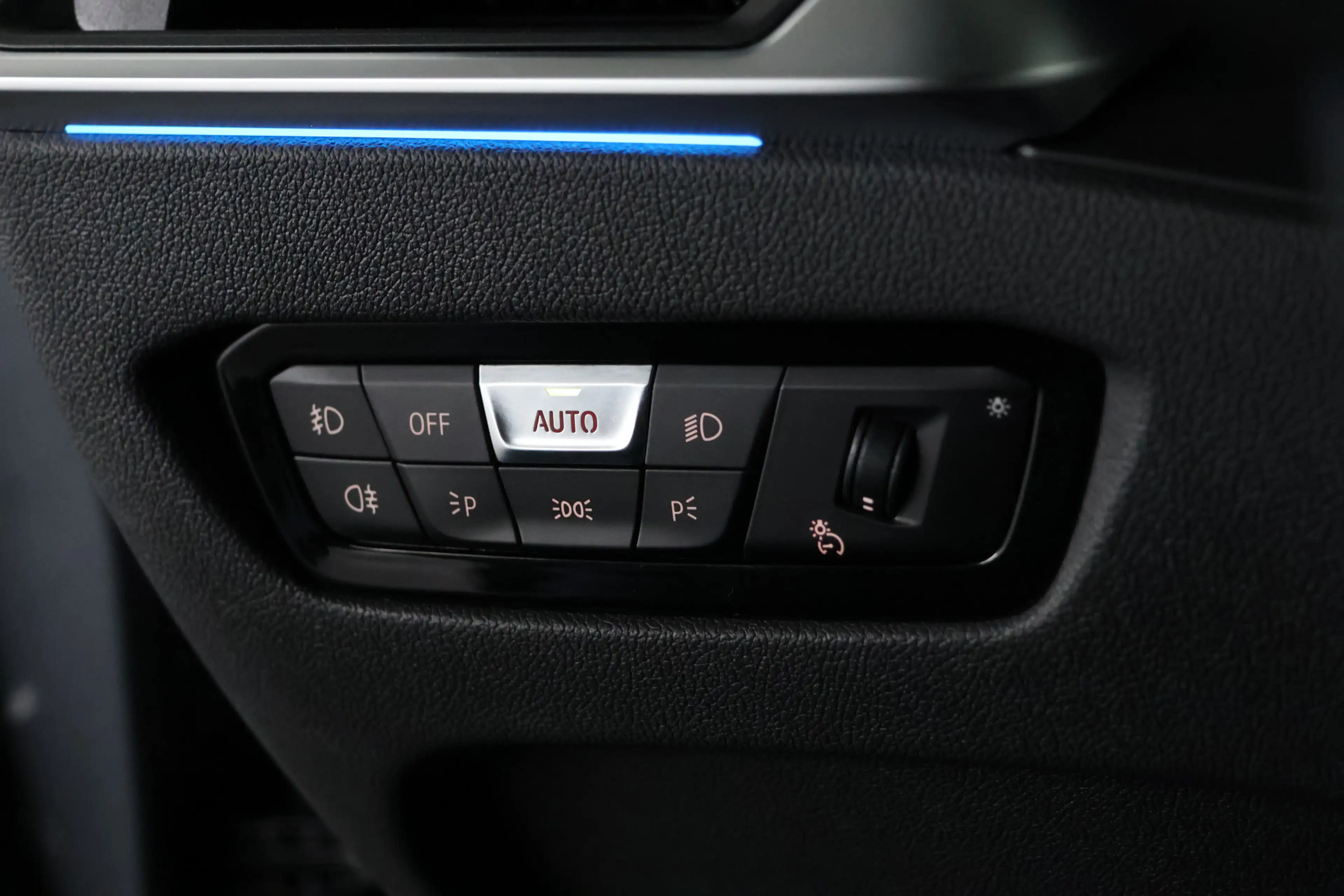 BMW 330 3 Serie Touring 330e xDrive M-Sport / Laser-LED / — photo 19