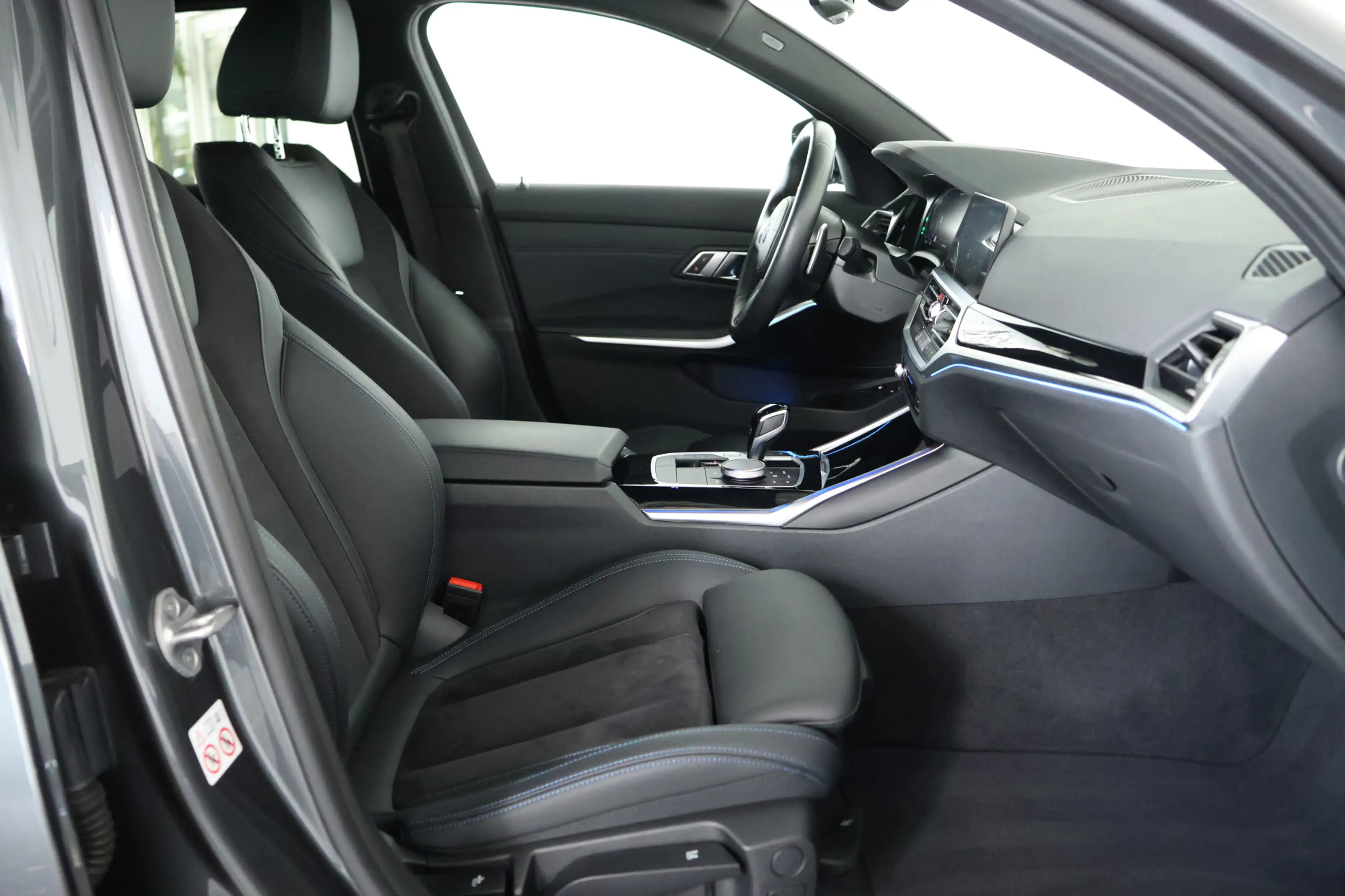 BMW 330 3 Serie Touring 330e xDrive M-Sport / Laser-LED / — photo 16