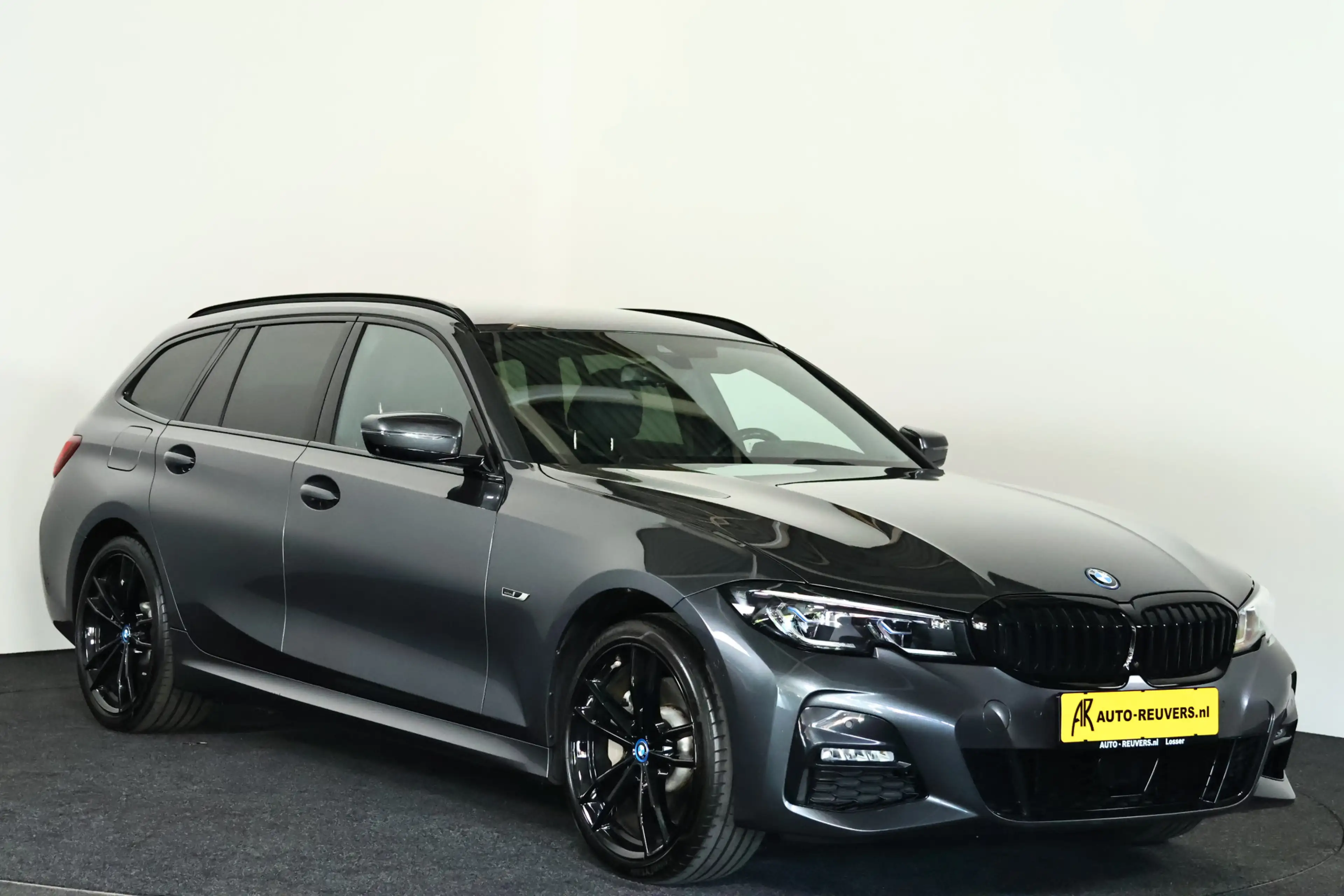 BMW 330 3 Serie Touring 330e xDrive M-Sport / Laser-LED / — photo 5