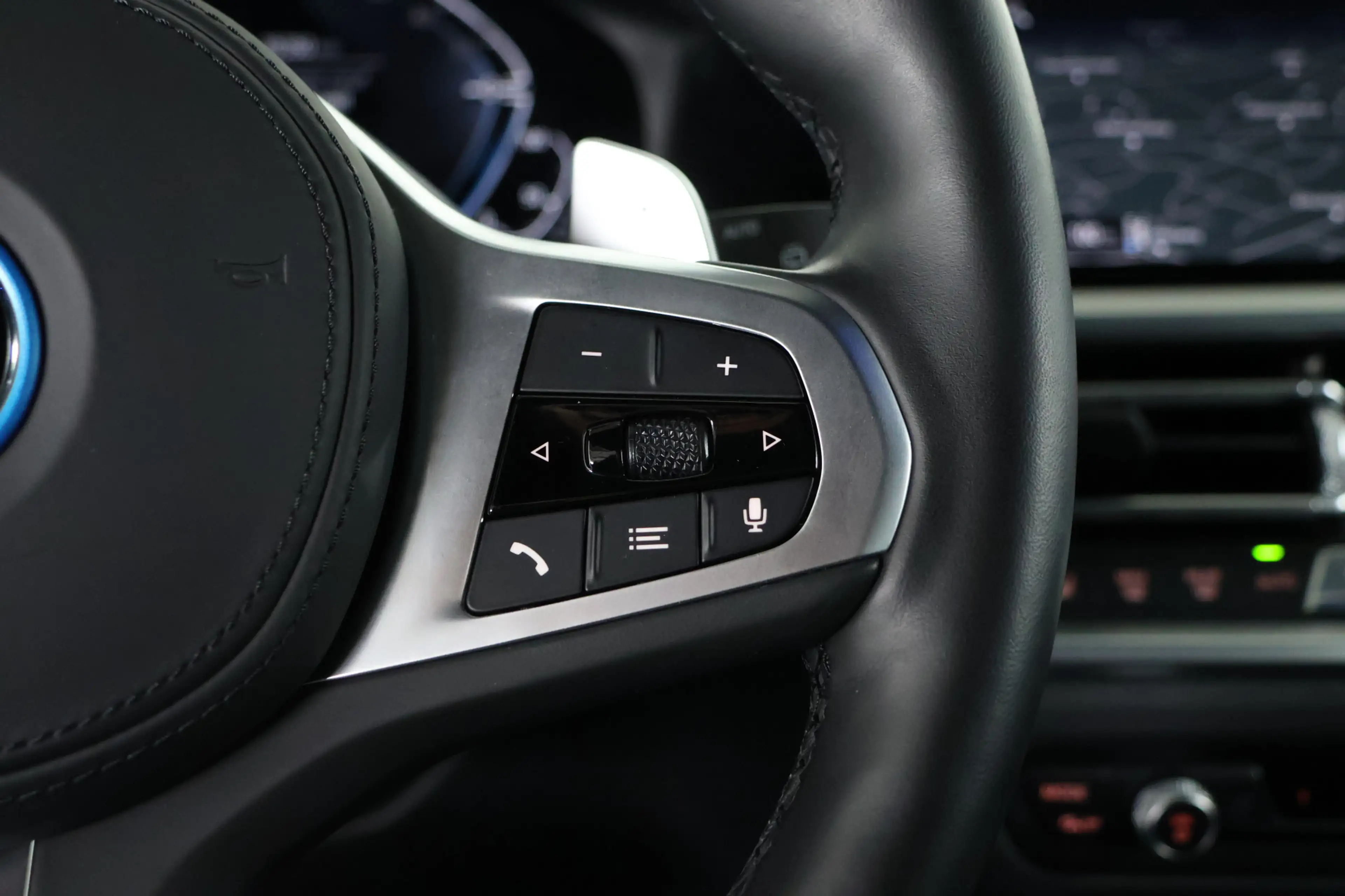 BMW 330 3 Serie Touring 330e xDrive M-Sport / Laser-LED / — photo 21
