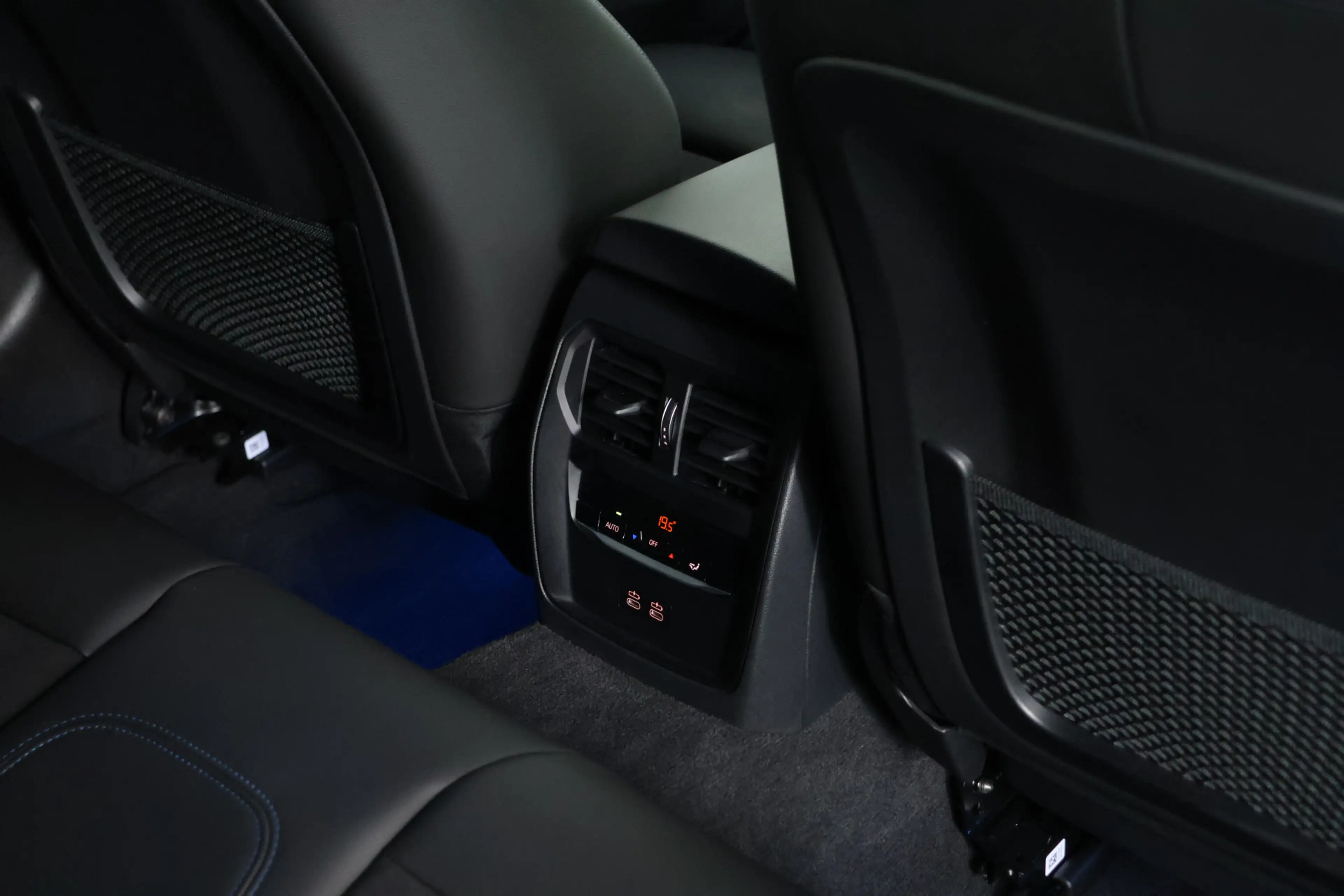 BMW 330 3 Serie Touring 330e xDrive M-Sport / Laser-LED / — photo 15