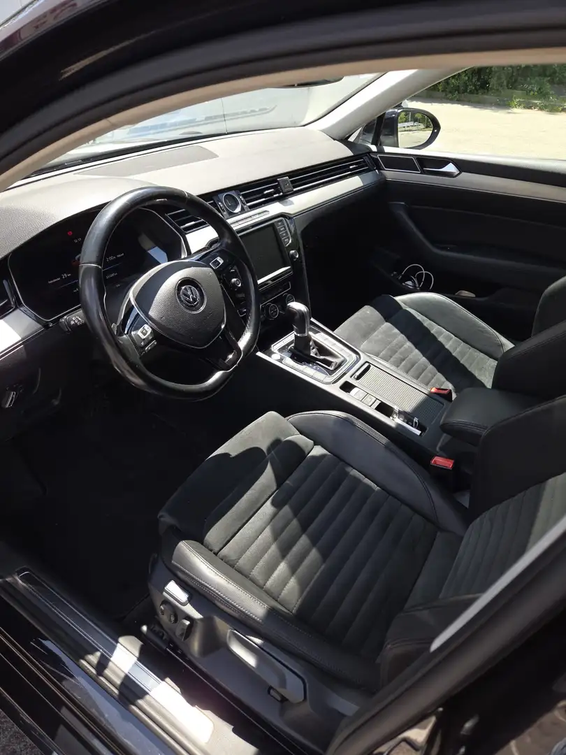 Volkswagen Passat Variant 2.0 TDI SCR 4Motion DSG (BMT) Highline Schwarz - 2