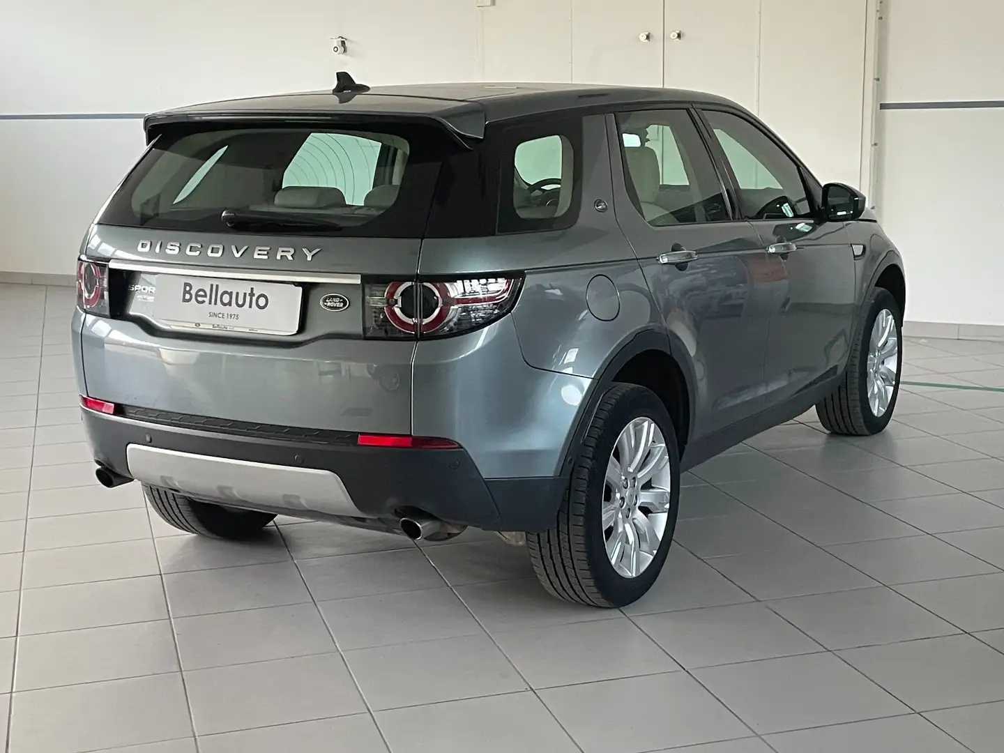 Land Rover Discovery Sport 2.0 si4 HSE Luxury awd 240cv auto Grigio - 2