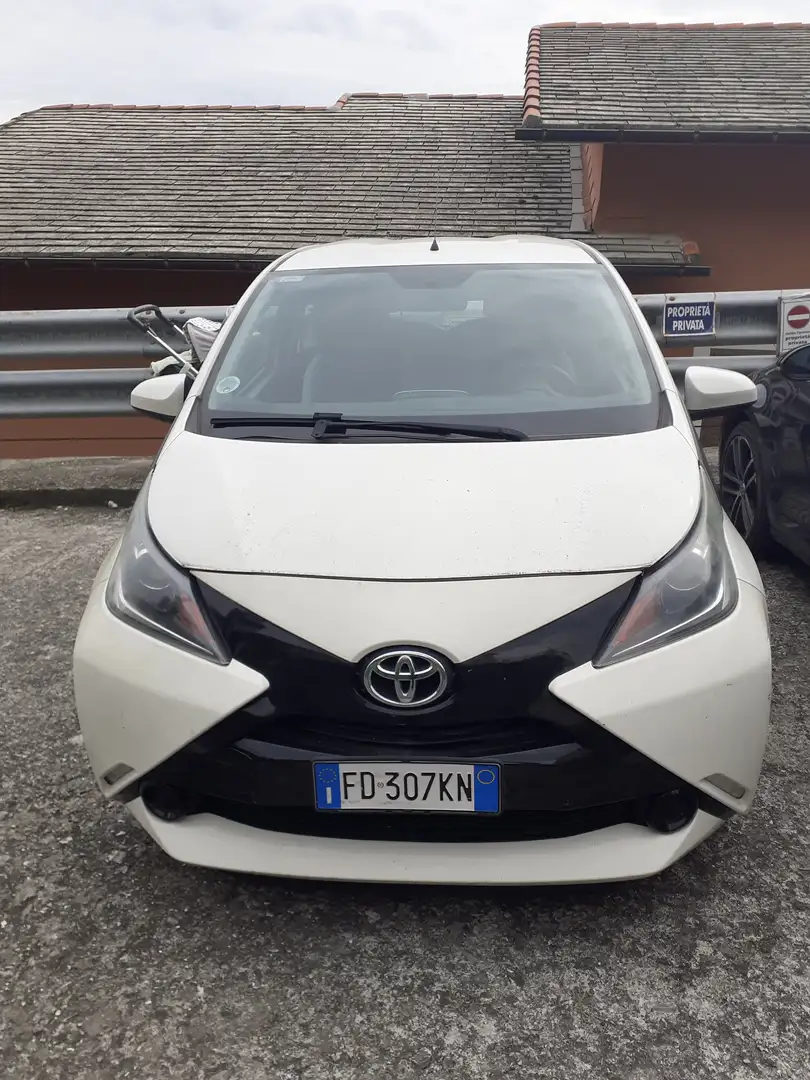 Toyota Aygo Aygo II 2014 5p 1.0 x-play my15 Bianco - 2