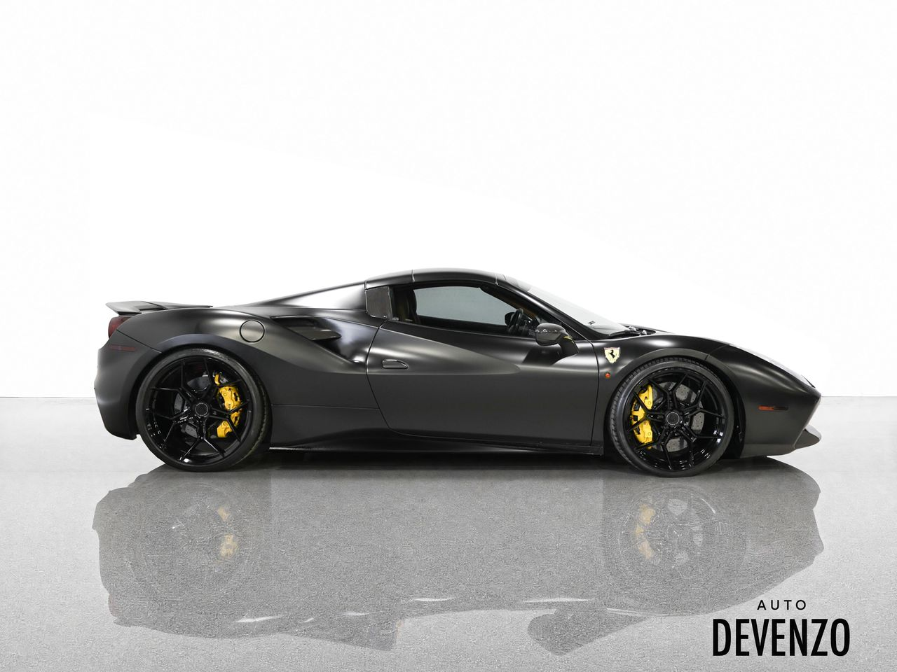 2017 Ferrari 488 Spider — photo 1