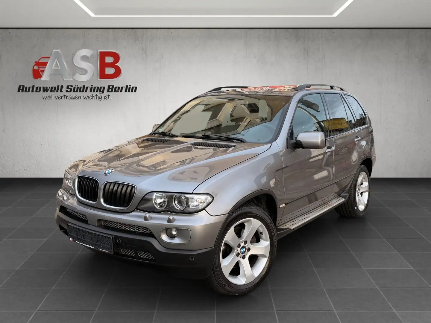 BMW X5 3.0d Sportpaket*Pano*Navi*Leder*2.Hand*Xenon Grau - 1
