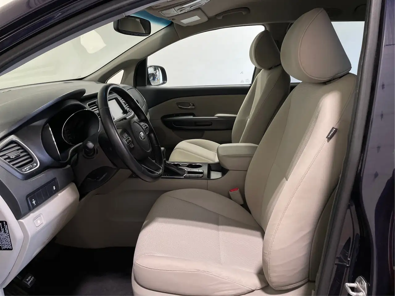 Kia Sedona photo Kia Sedona