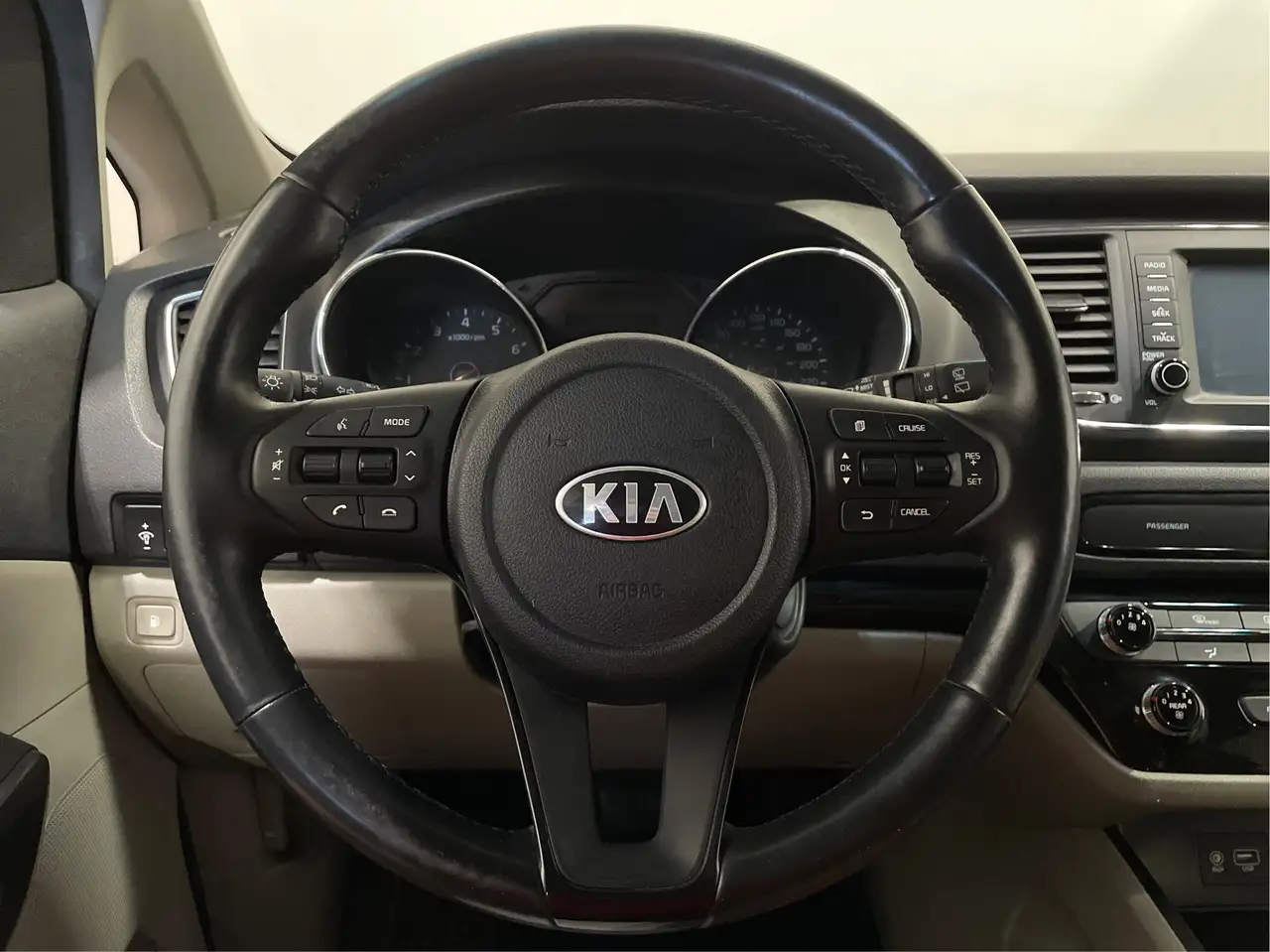 Kia Sedona photo Kia Sedona