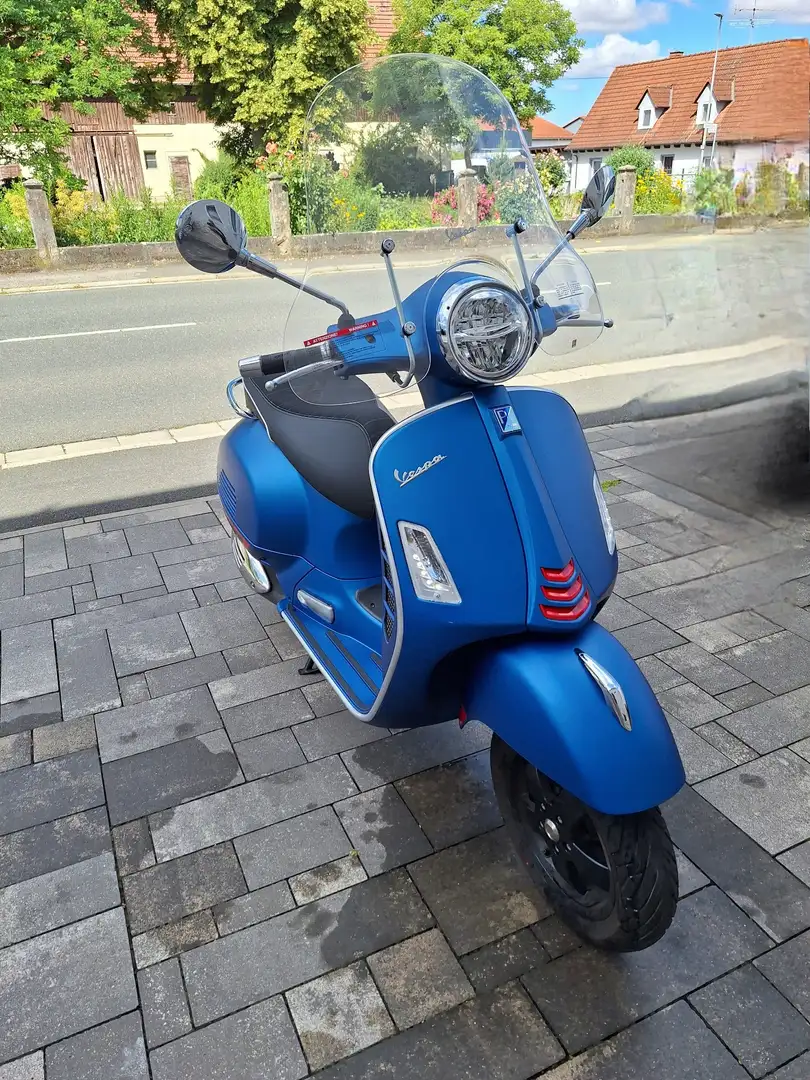Vespa GTS Super Sport 300 Blauw - 1
