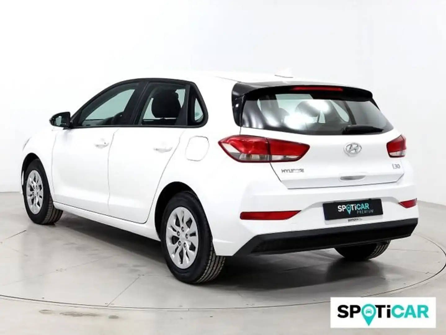 Hyundai i30 1.5 DPI Essence 110 Blanco - 2