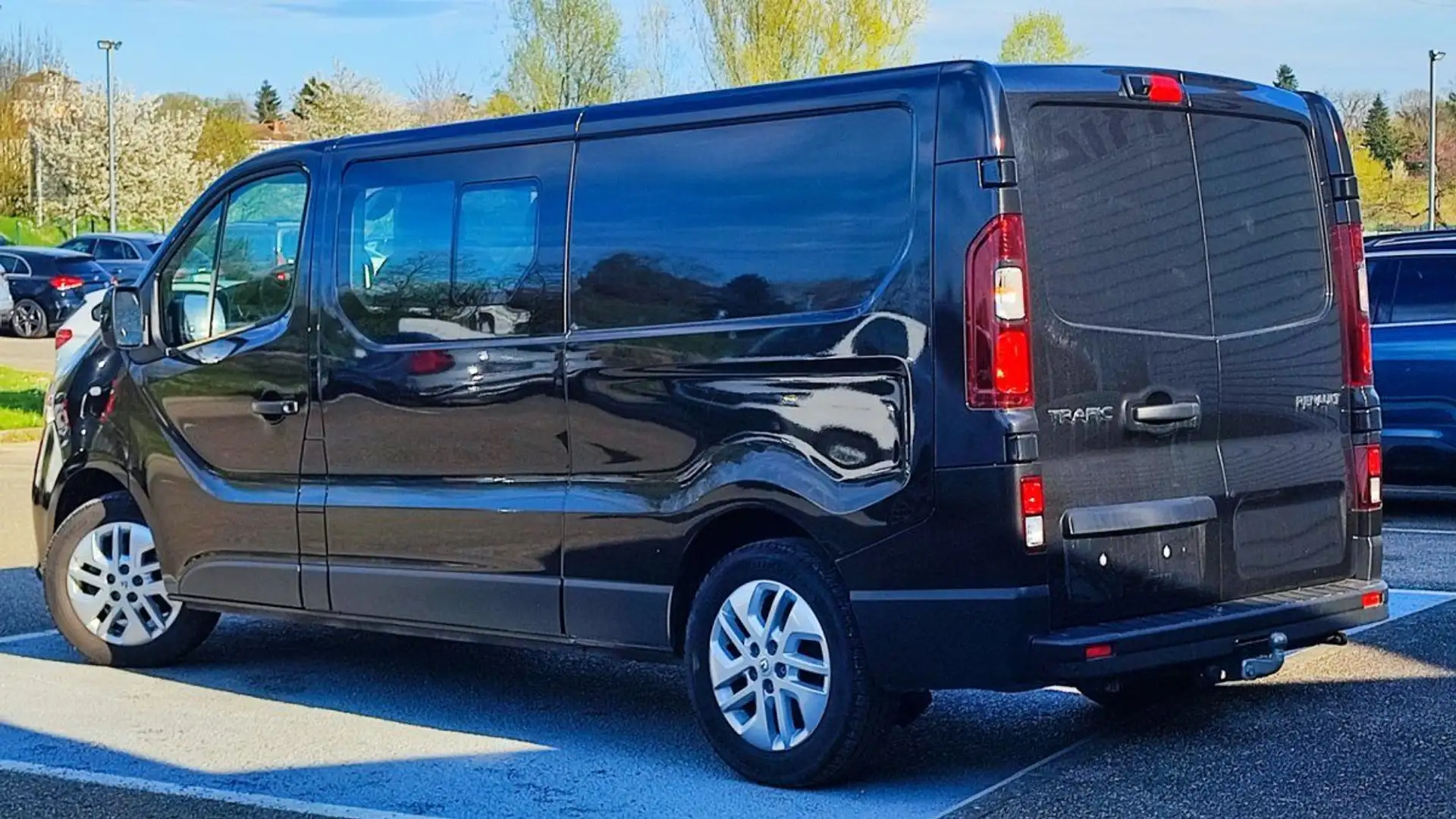 Renault Trafic III 2.0 dci 170 cv CABINE APPRONFONDIE 6PL Fourgon Noir - 2