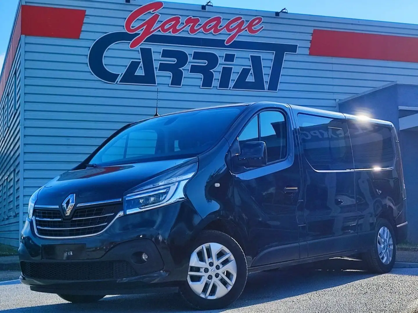 Renault Trafic III 2.0 dci 170 cv CABINE APPRONFONDIE 6PL Fourgon Noir - 1