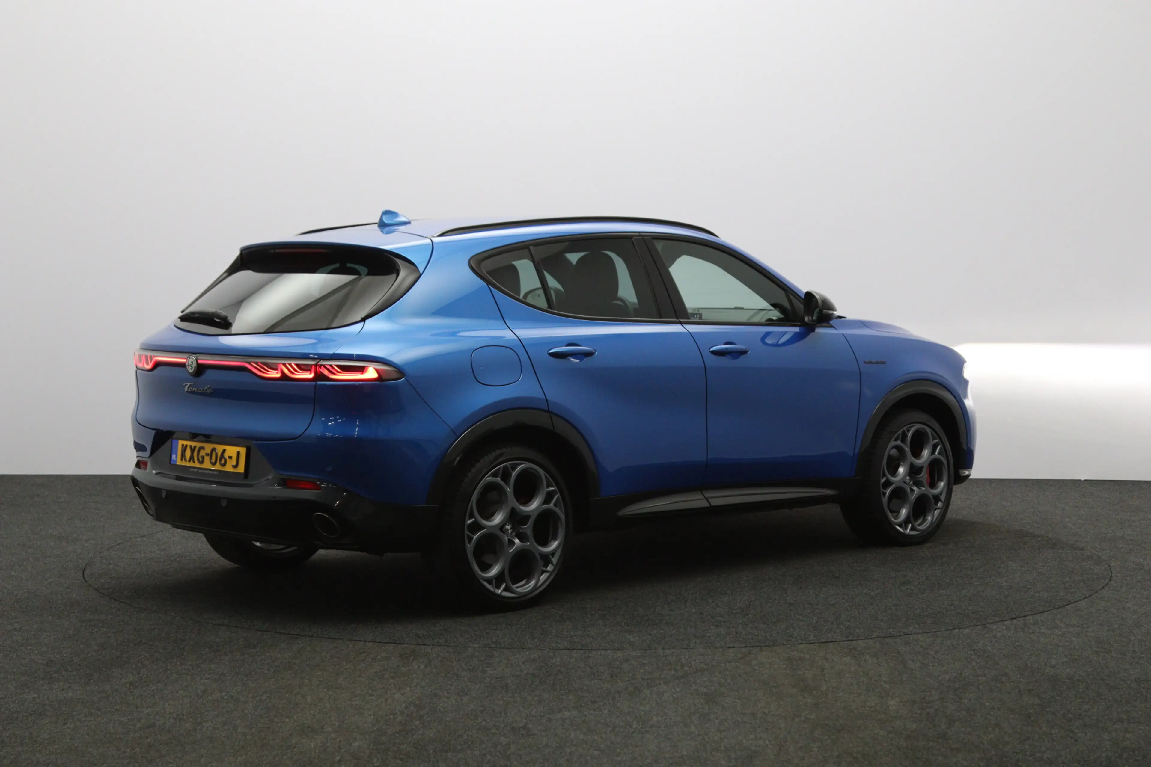 Alfa Romeo Tonale 1.3 Ibrida Plug-In Q4 Veloce 270 PK, Adap. Onderst — photo 12