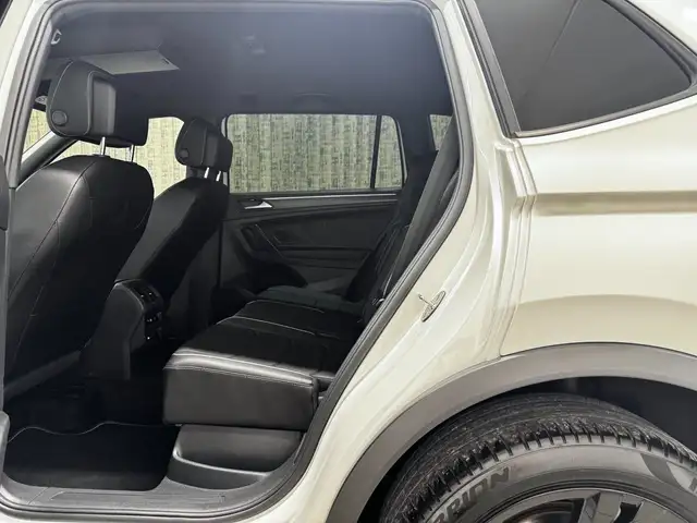 Volkswagen Tiguan Allspace view 12