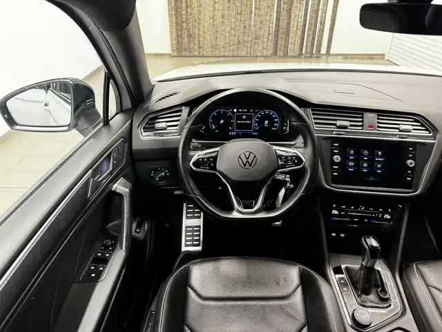 Volkswagen Tiguan Allspace view 14