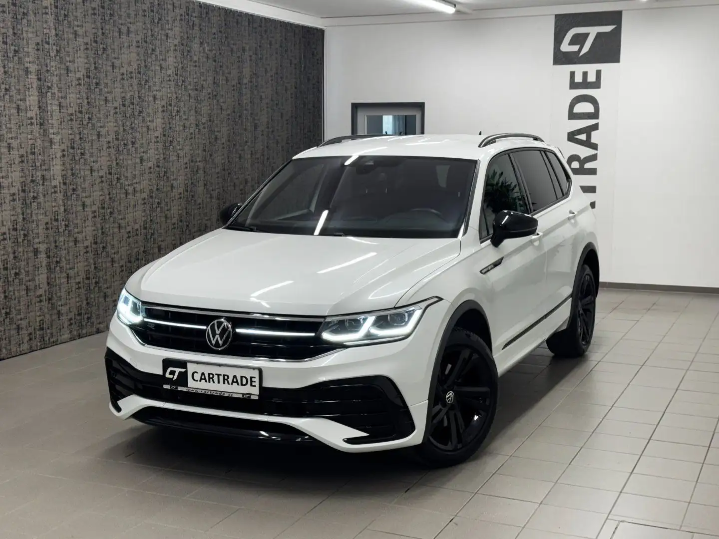 Volkswagen Tiguan Allspace 2.0 TDI R-Line 4Motion Weiß - 2