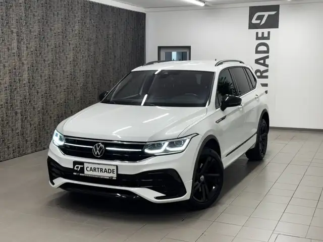 Volkswagen Tiguan Allspace view 2