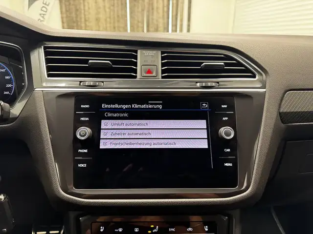 Volkswagen Tiguan Allspace view 28