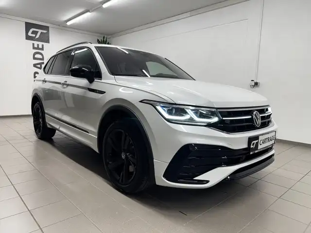 Volkswagen Tiguan Allspace view 5