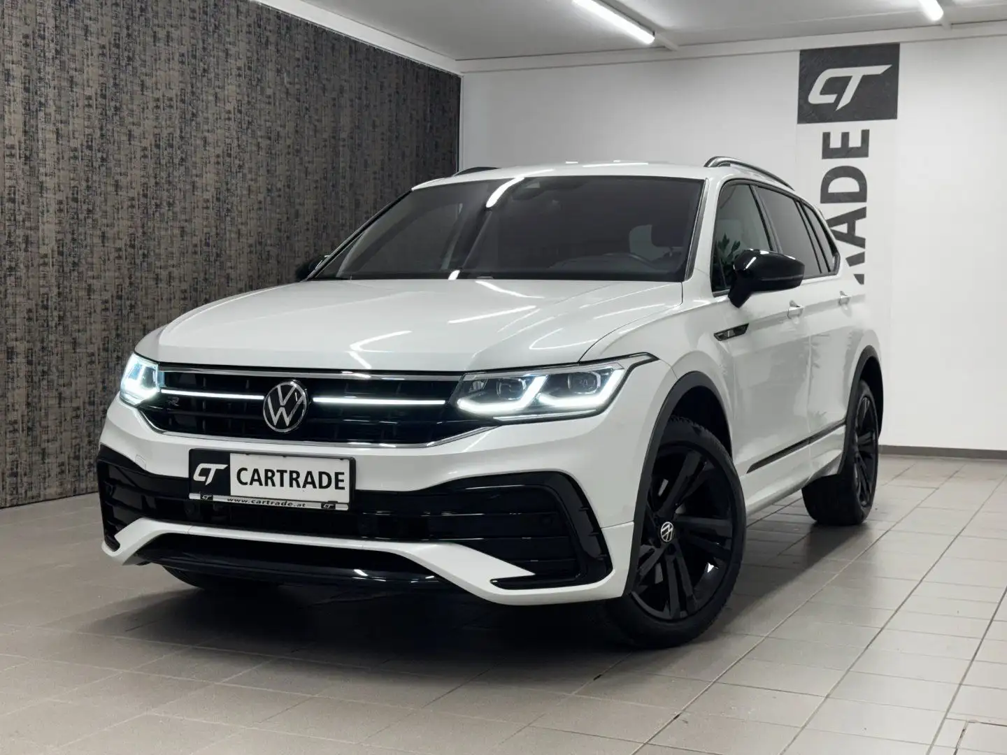 Volkswagen Tiguan Allspace 2.0 TDI R-Line 4Motion Weiß - 1