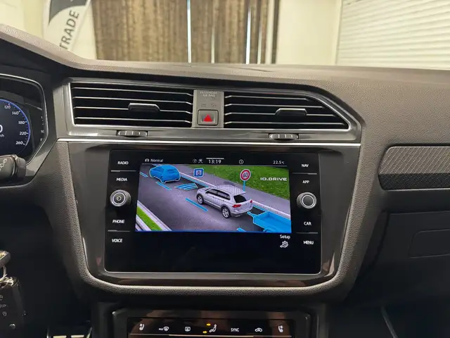Volkswagen Tiguan Allspace view 22
