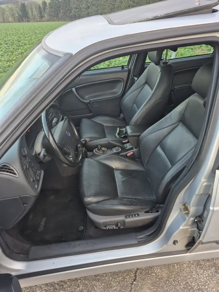 Saab 9-3 2.0 Turbo Aero, foto 11