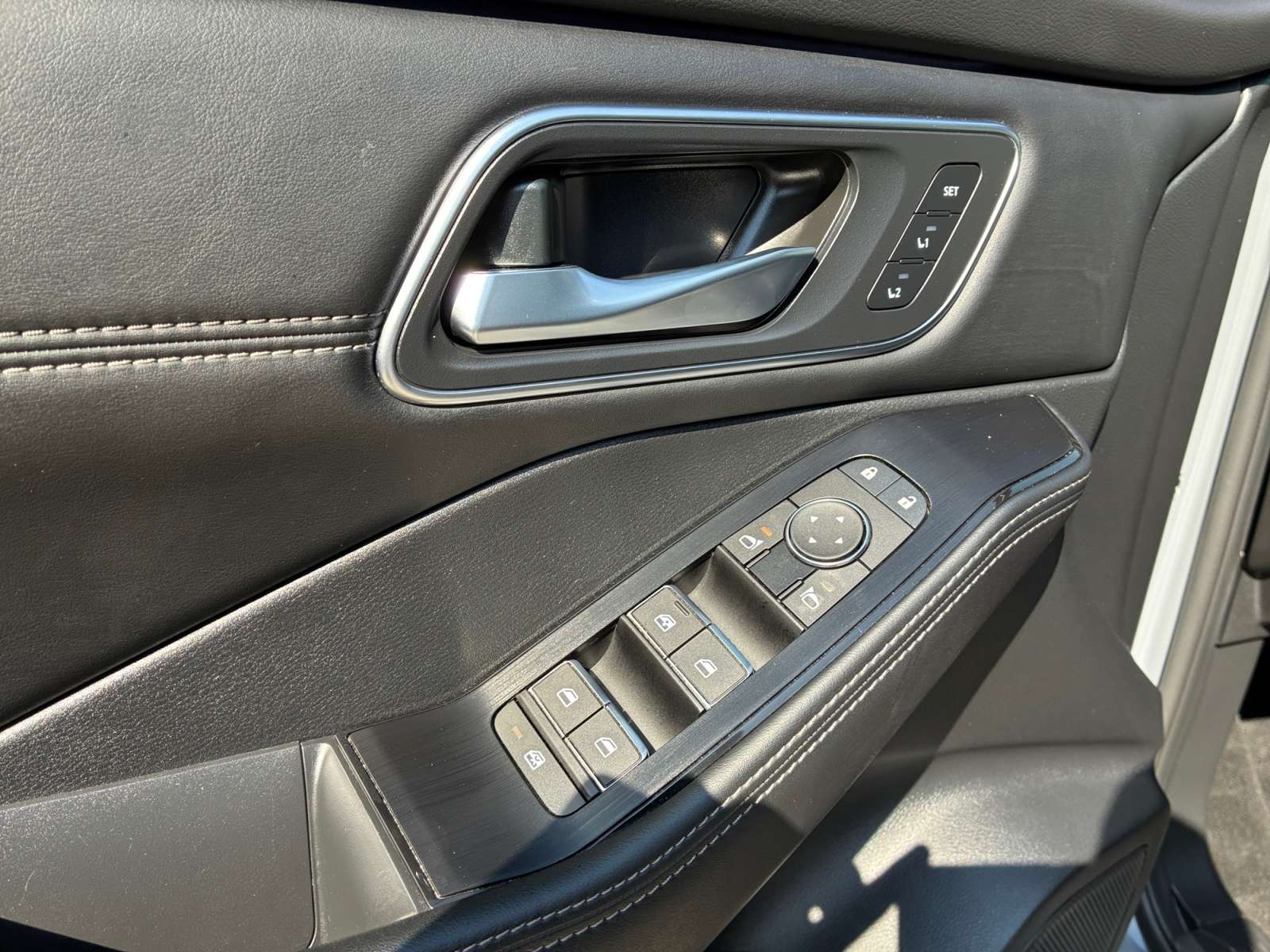 used 2024 Nissan Rogue car, priced at $33,723
