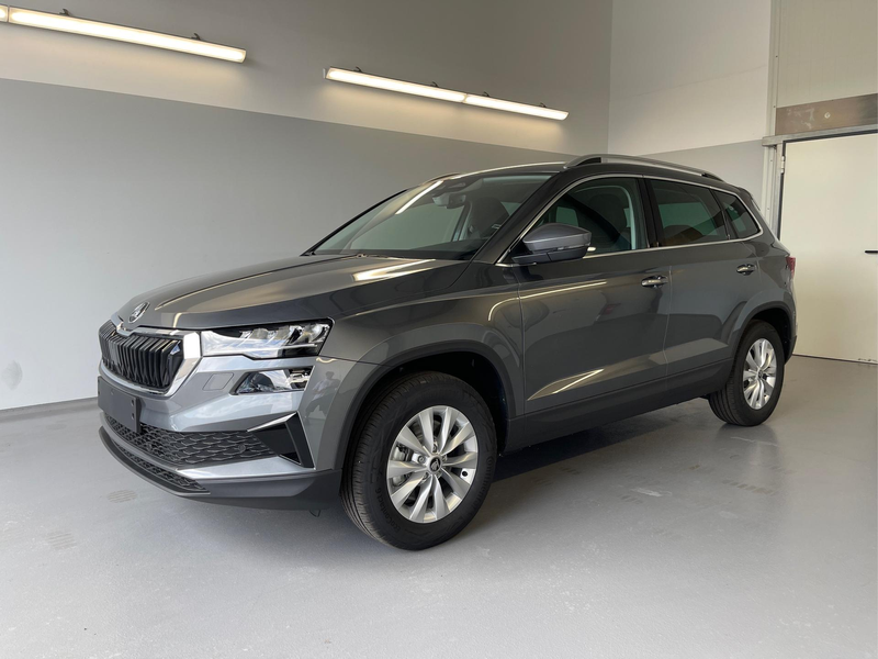 Skoda Karoq Selection 2.0 TDI DSG 4x4 AHK+Navi+ACC+Cam+Wint...