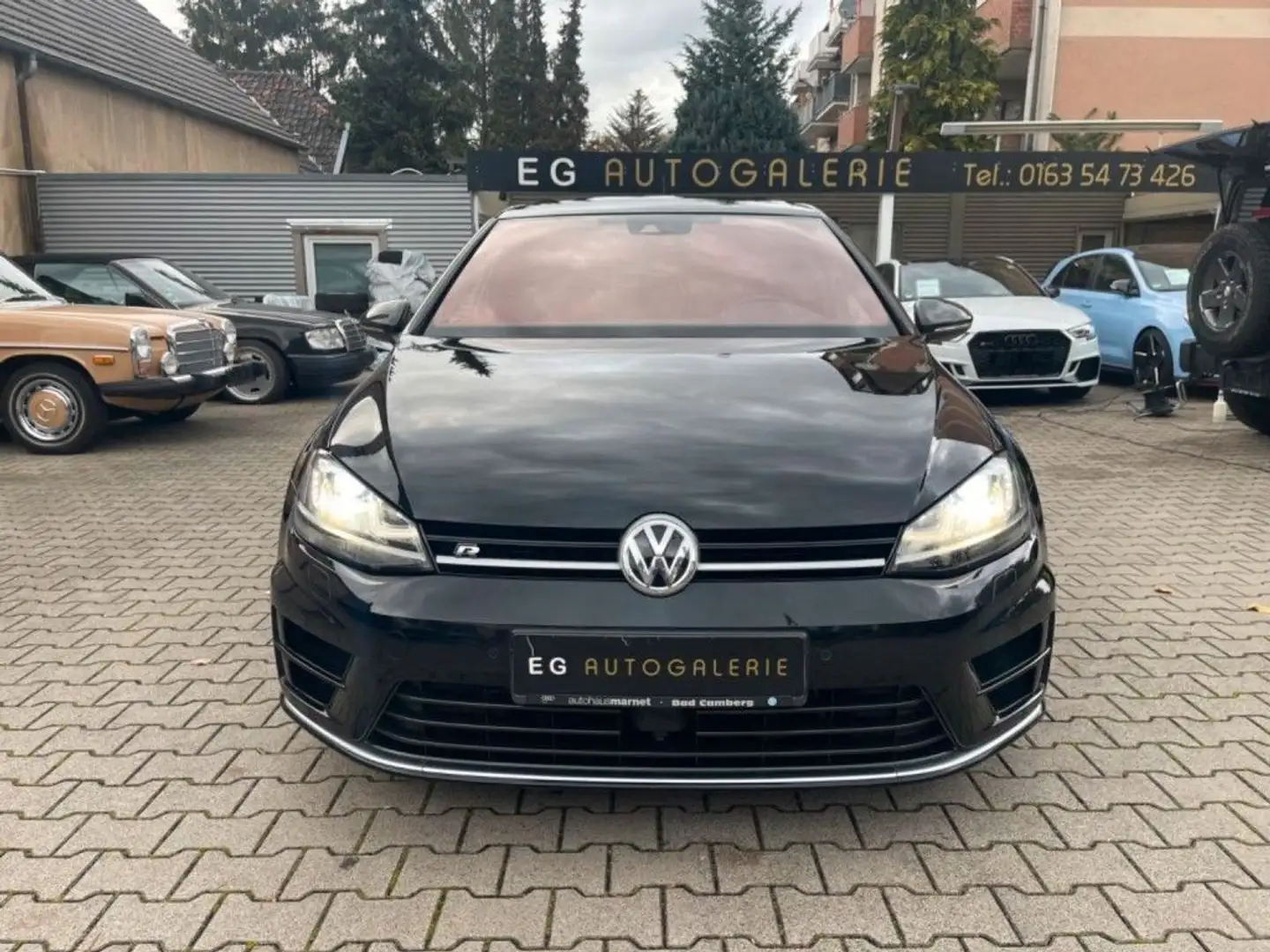Volkswagen Golf VII Lim. R 4M*VOLL*PANO*KAMERA*DCC*19* Black - 2