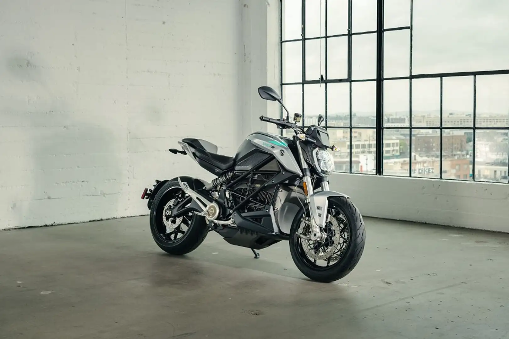 Zero Zero SR/S 14,4+ 2025 3,0 KW Ladung Argento - 1