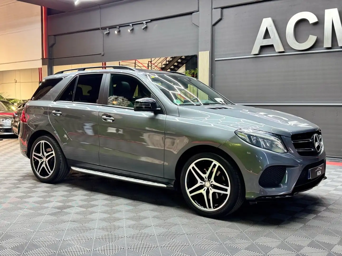 Mercedes-Benz GLE 350 350d 4Matic Aut. Gris - 2