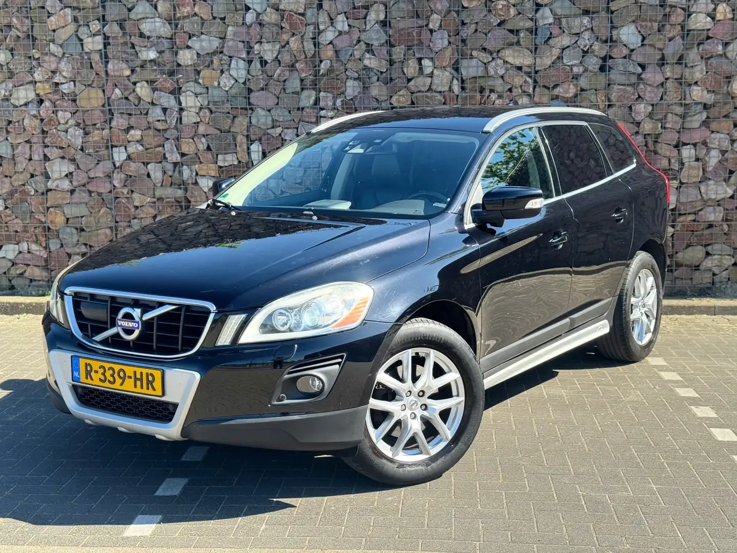 Volvo XC60 3.0 T6 AWD Momentum Noir - 1