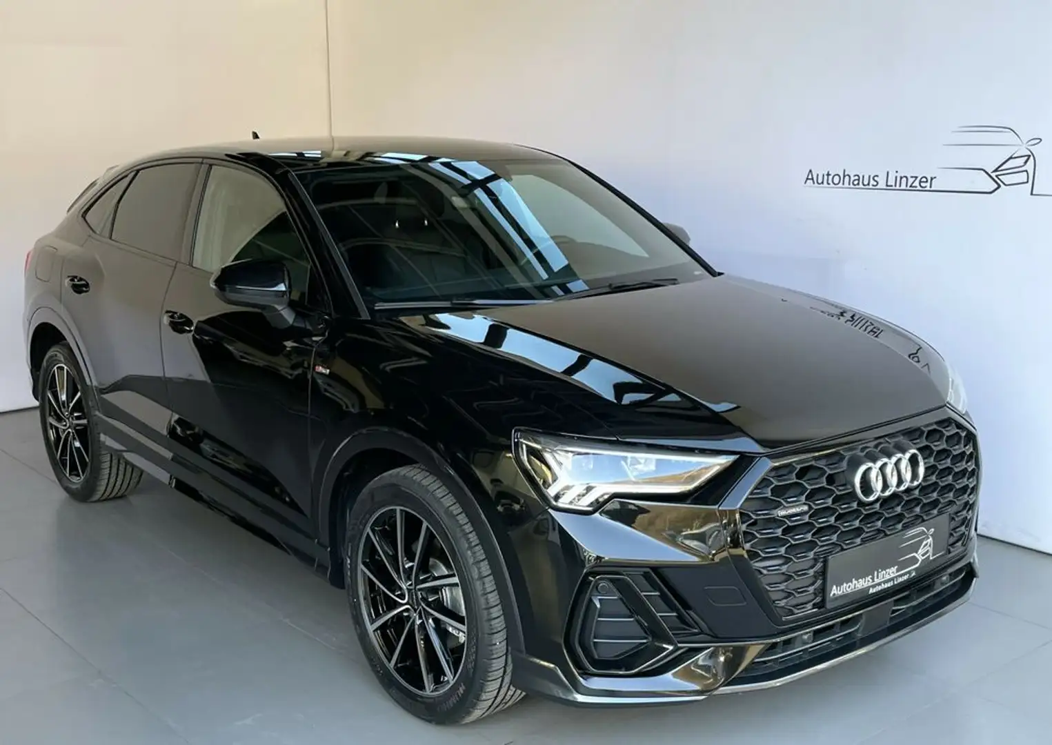 Audi Q3 35 TDI quattro SPORTBACK 3xS *LED*ACC*Kamera*19 Schwarz - 1
