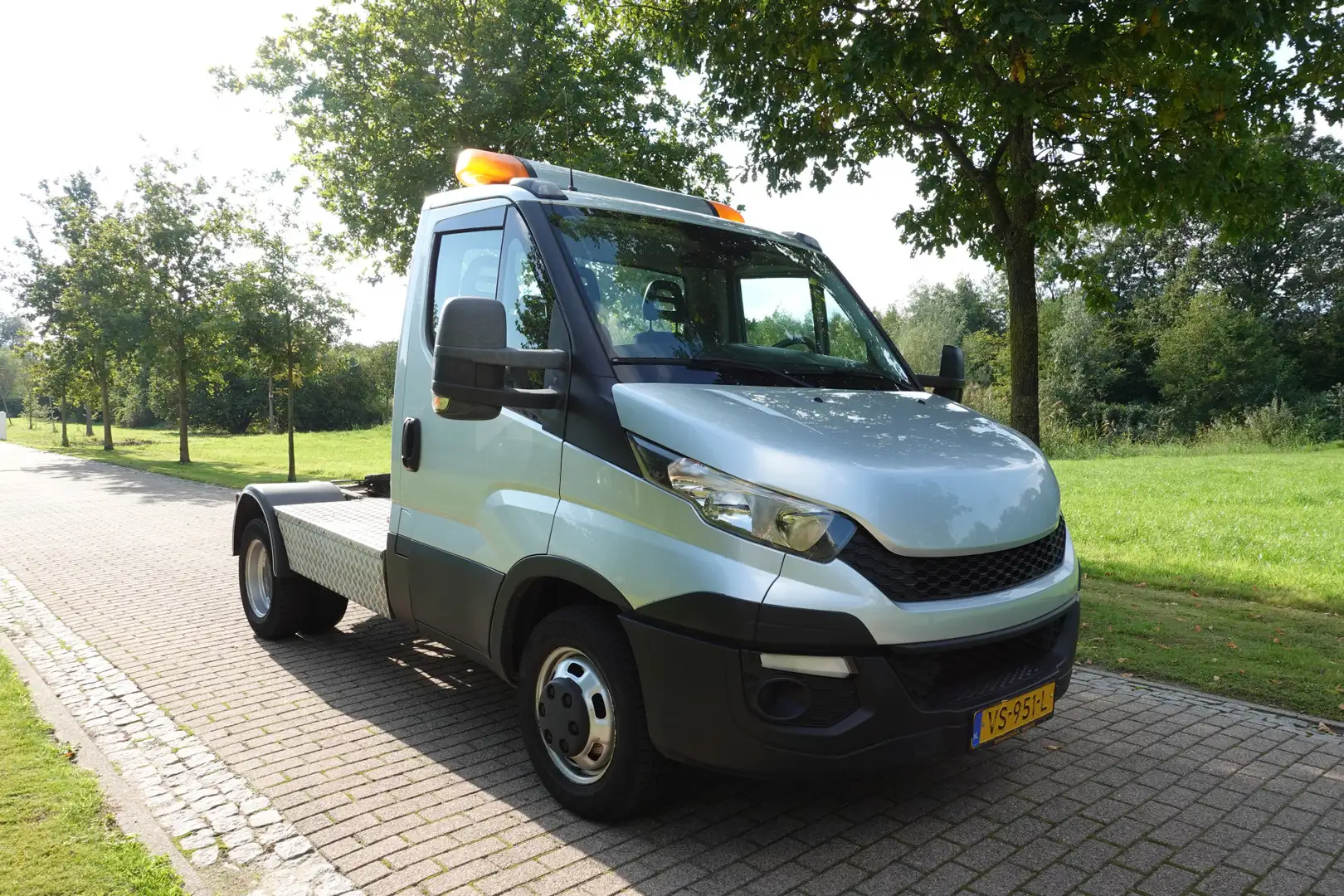 Iveco Daily 40C17 3.0 300 | MAX. 9700KG | | DAB | Airco | Auto - 2