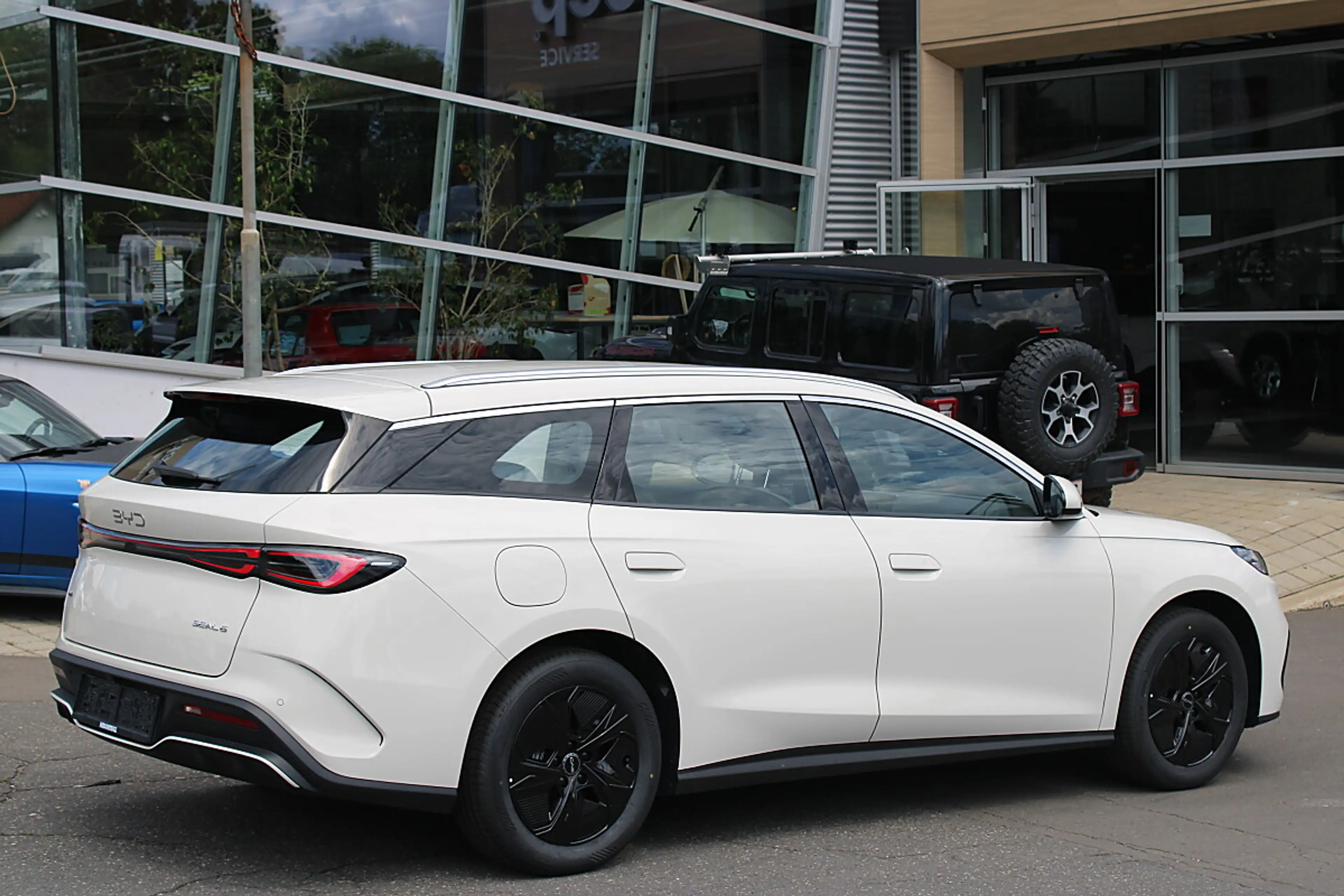 BYD Seal 6 DM-i Touring PHEV 10,08kWh Boost Österreich Paket — photo 4