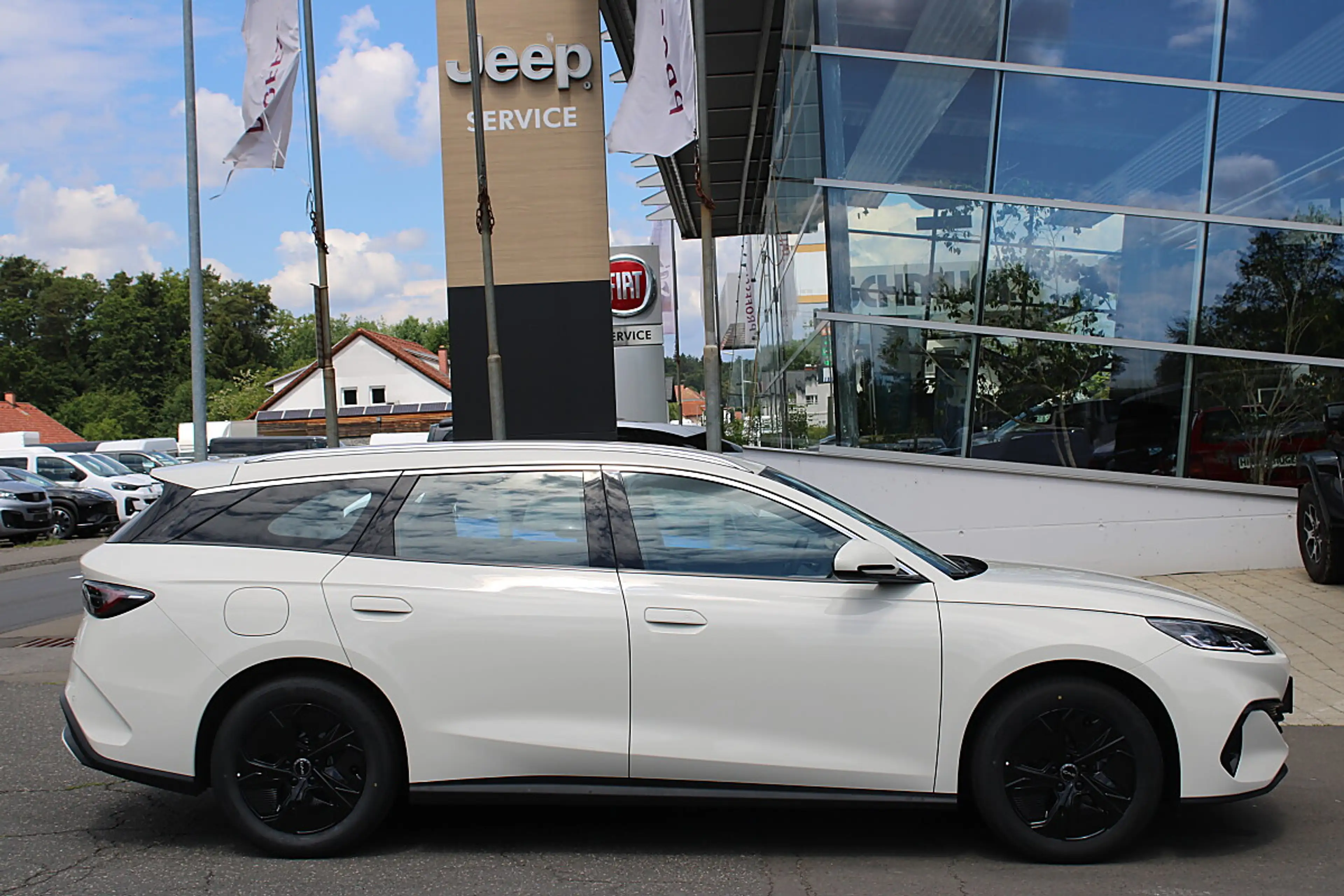 BYD Seal 6 DM-i Touring PHEV 10,08kWh Boost Österreich Paket — photo 2
