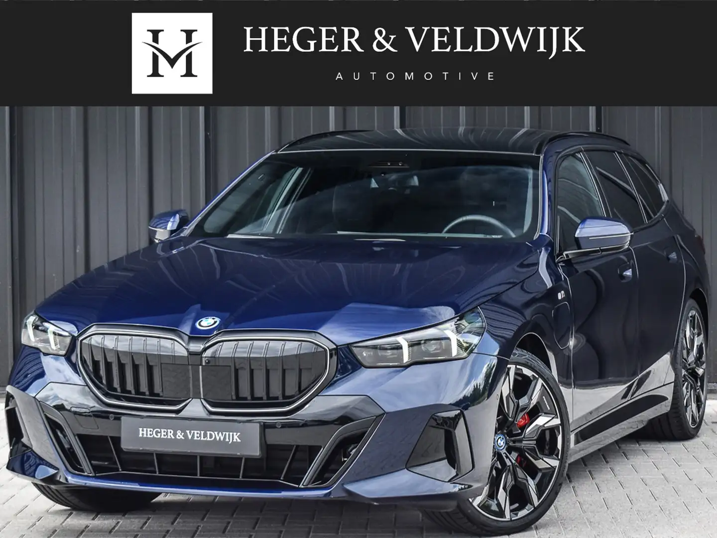 BMW 550 5-serie Touring 550e xDrive M-SPORT PRO | PANORAMA Blau - 1