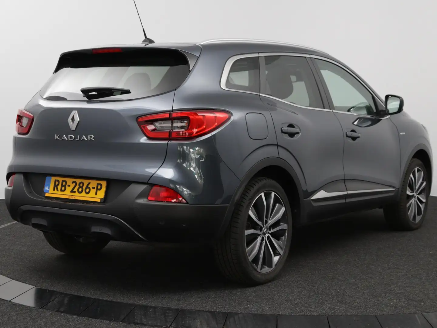 Renault Kadjar 1.2 TCe Bose | Automaat | Panoramadak | Apple Carp Gris - 2