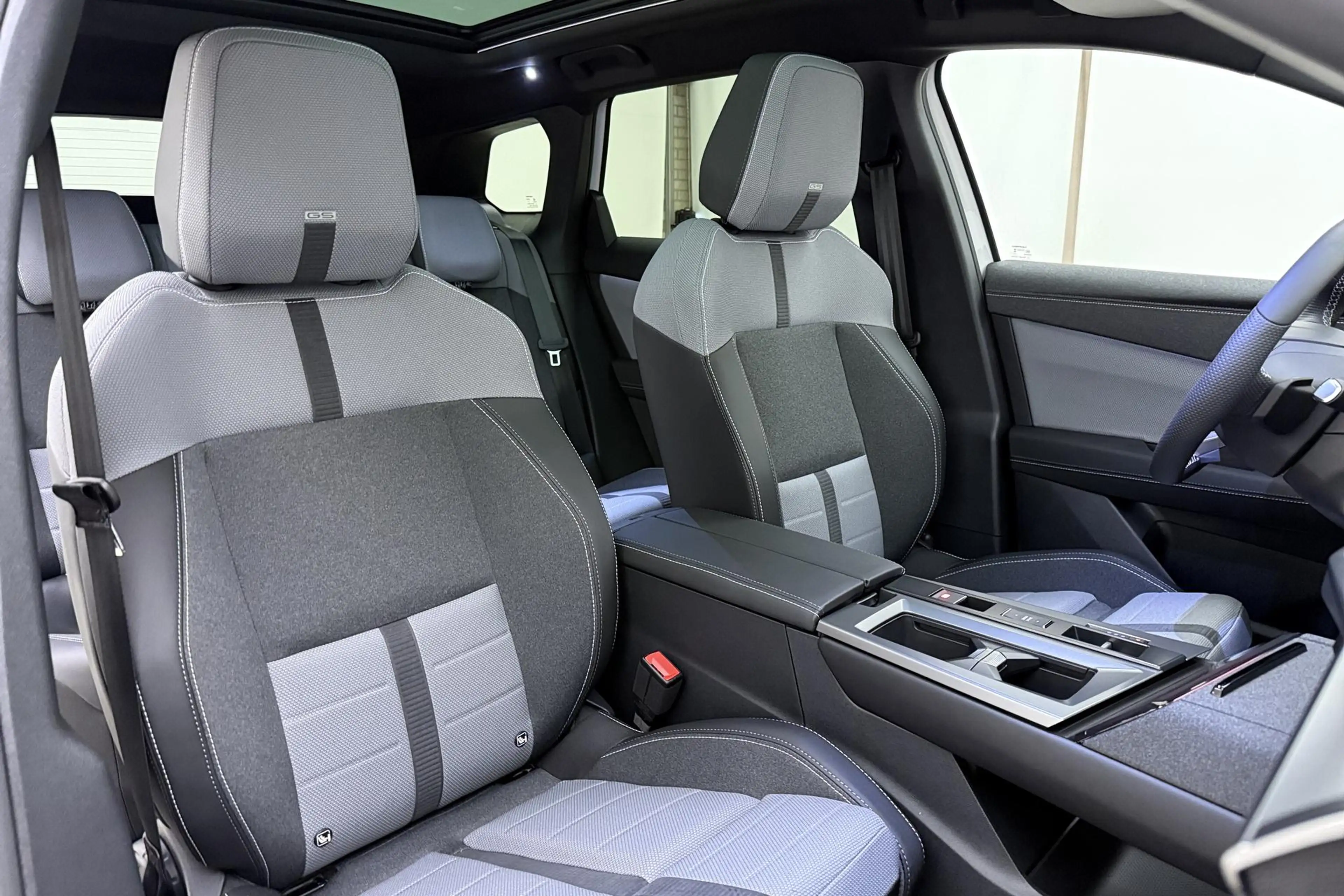 Opel Grandland Electric Business Edition 73 kWh | Panoramisch sch — photo 13