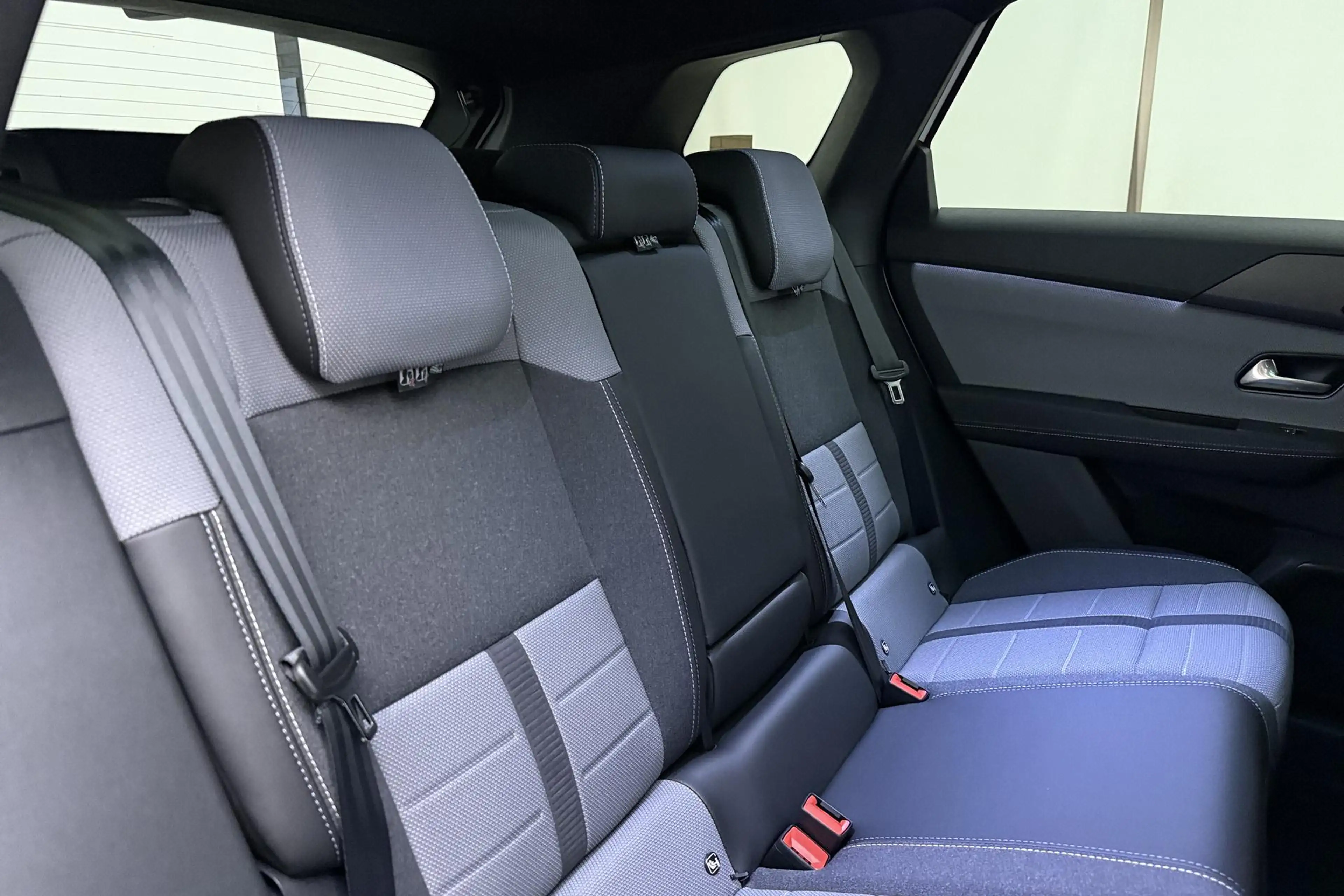 Opel Grandland Electric Business Edition 73 kWh | Panoramisch sch — photo 10