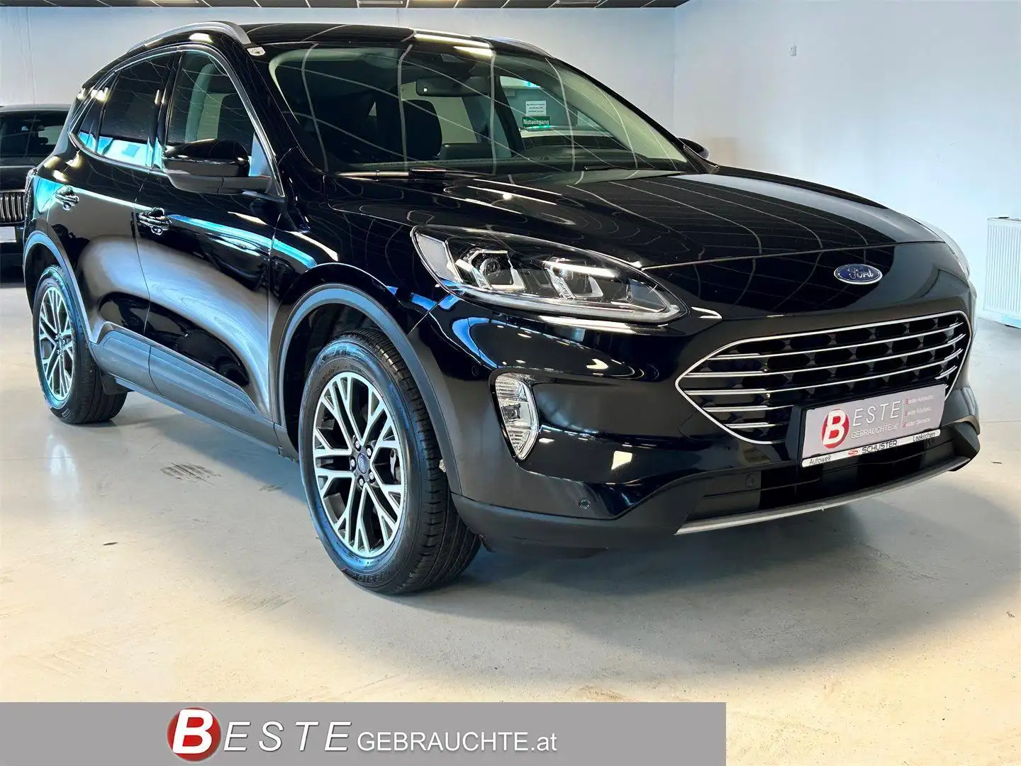 Ford Kuga 2,5 Duratec PHEV Titanium Schwarz - 1
